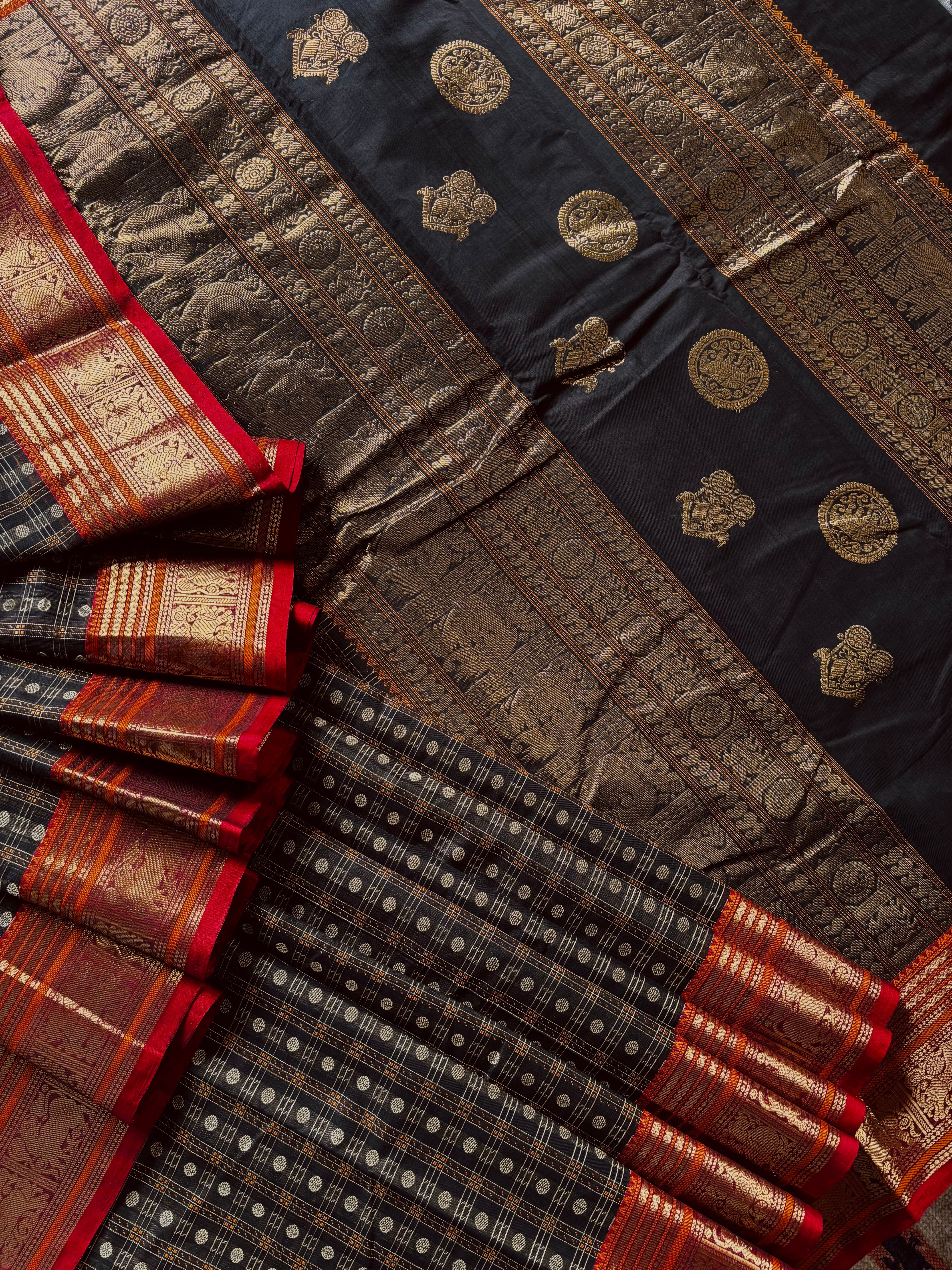 Handwoven Black Colour Cotton Kanchipuram Saree