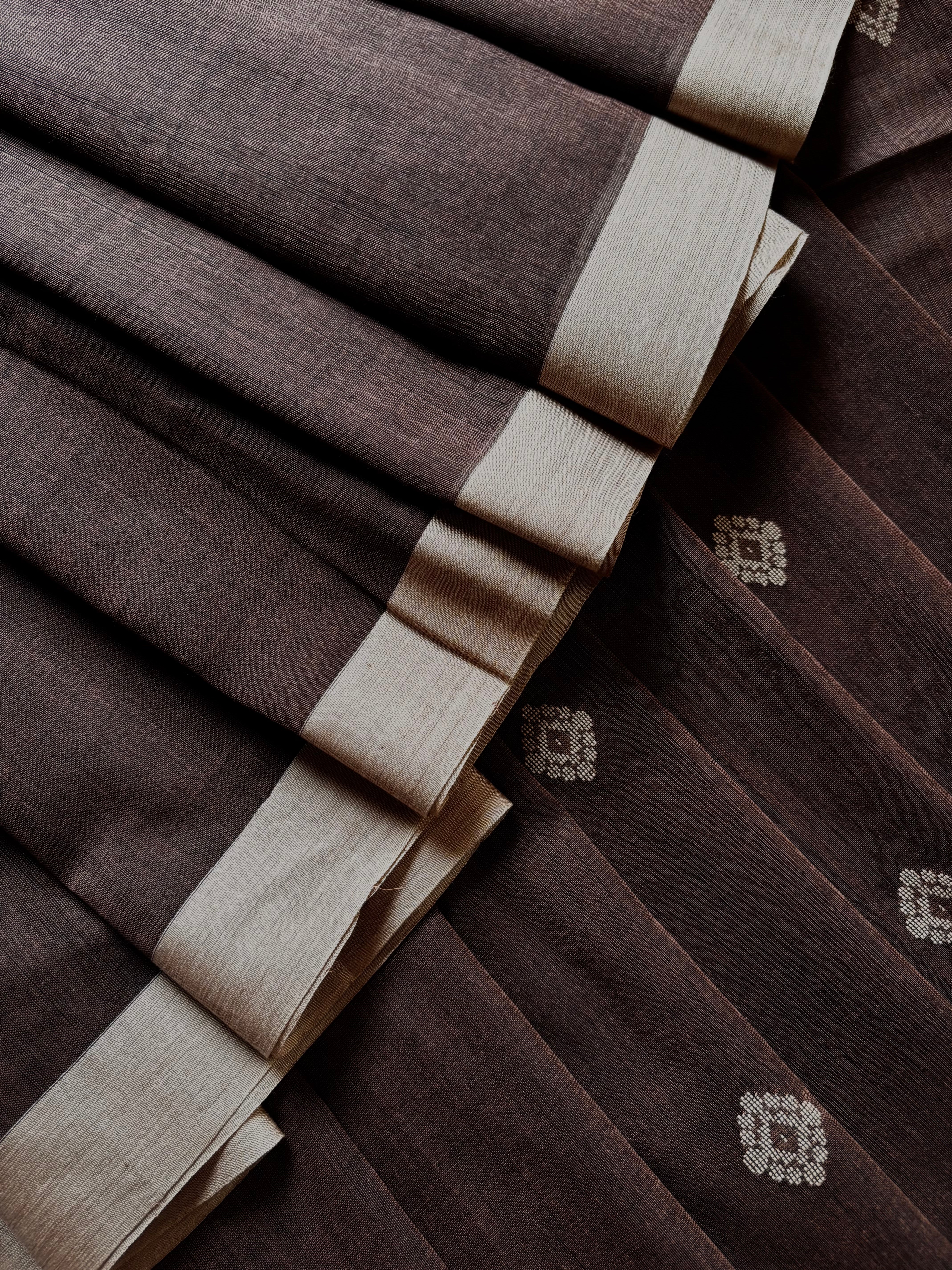 Handwoven Light Dusty Brown Colour Cotton Jamdani Saree