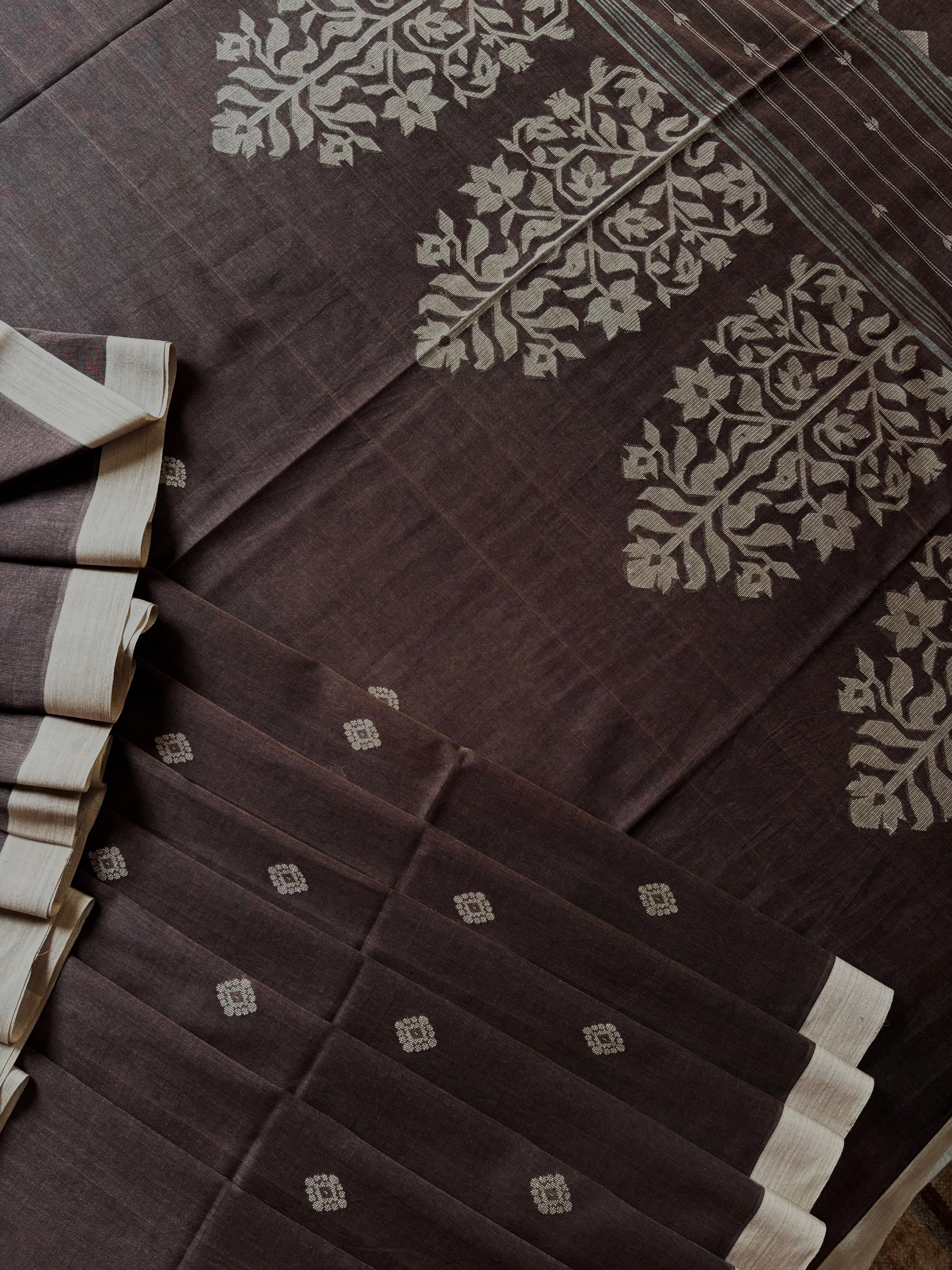 Handwoven Light Dusty Brown Colour Cotton Jamdani Saree