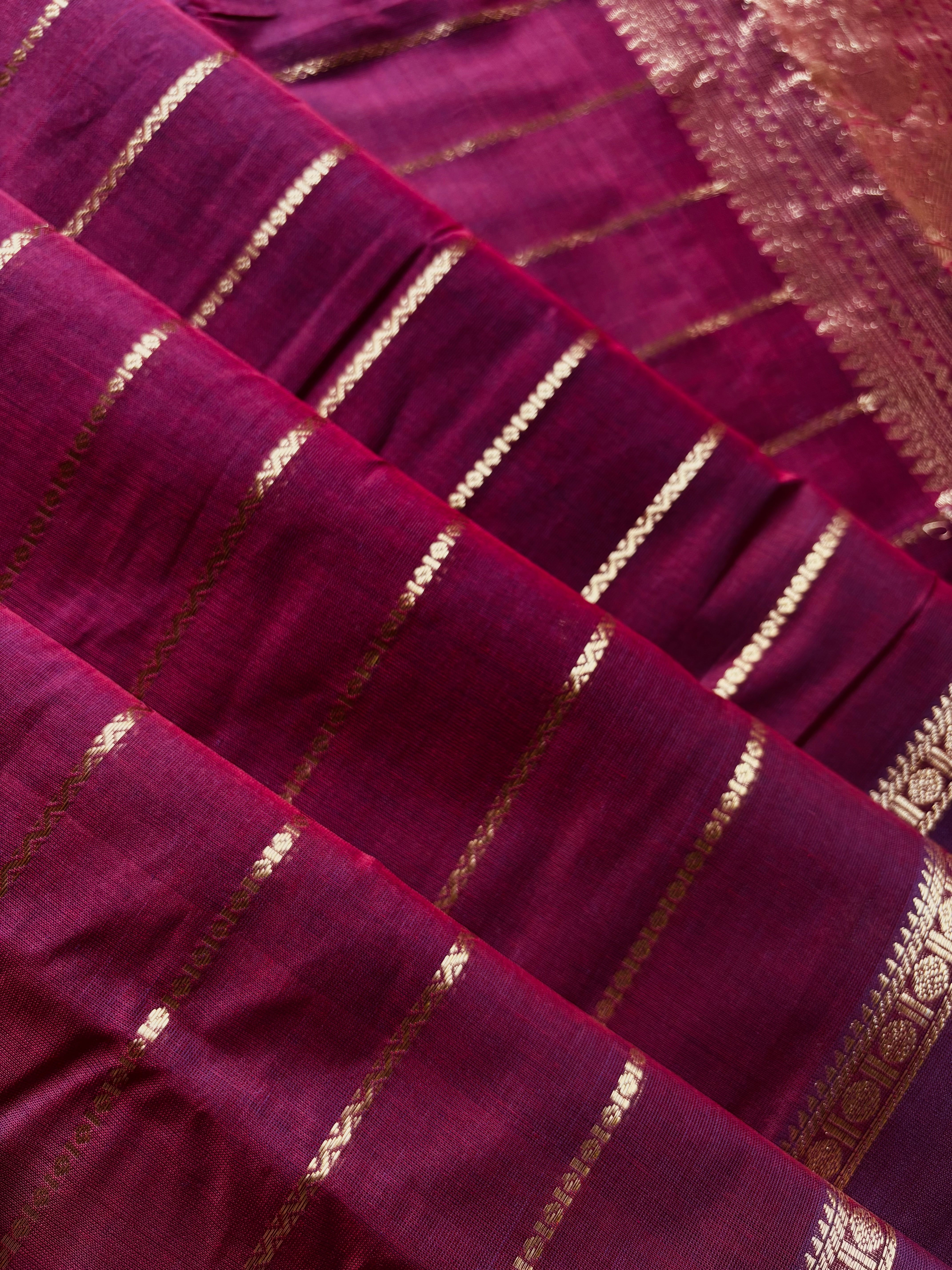 Handwoven Dual Toned Purplish Maroon Colour Cotton Kanchipuram Saree