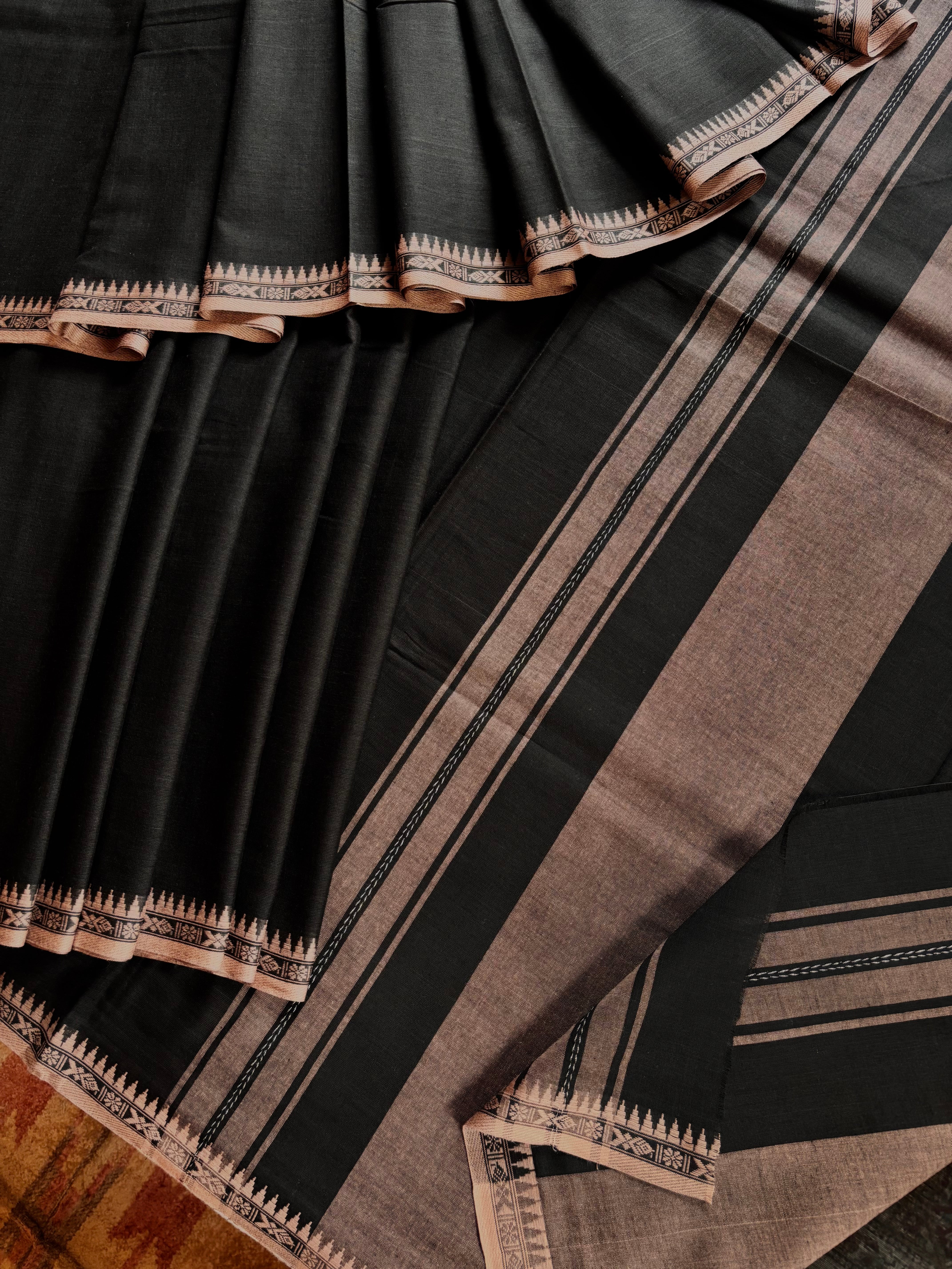 Handwoven Black Colour Cotton Dhonekhali Saree