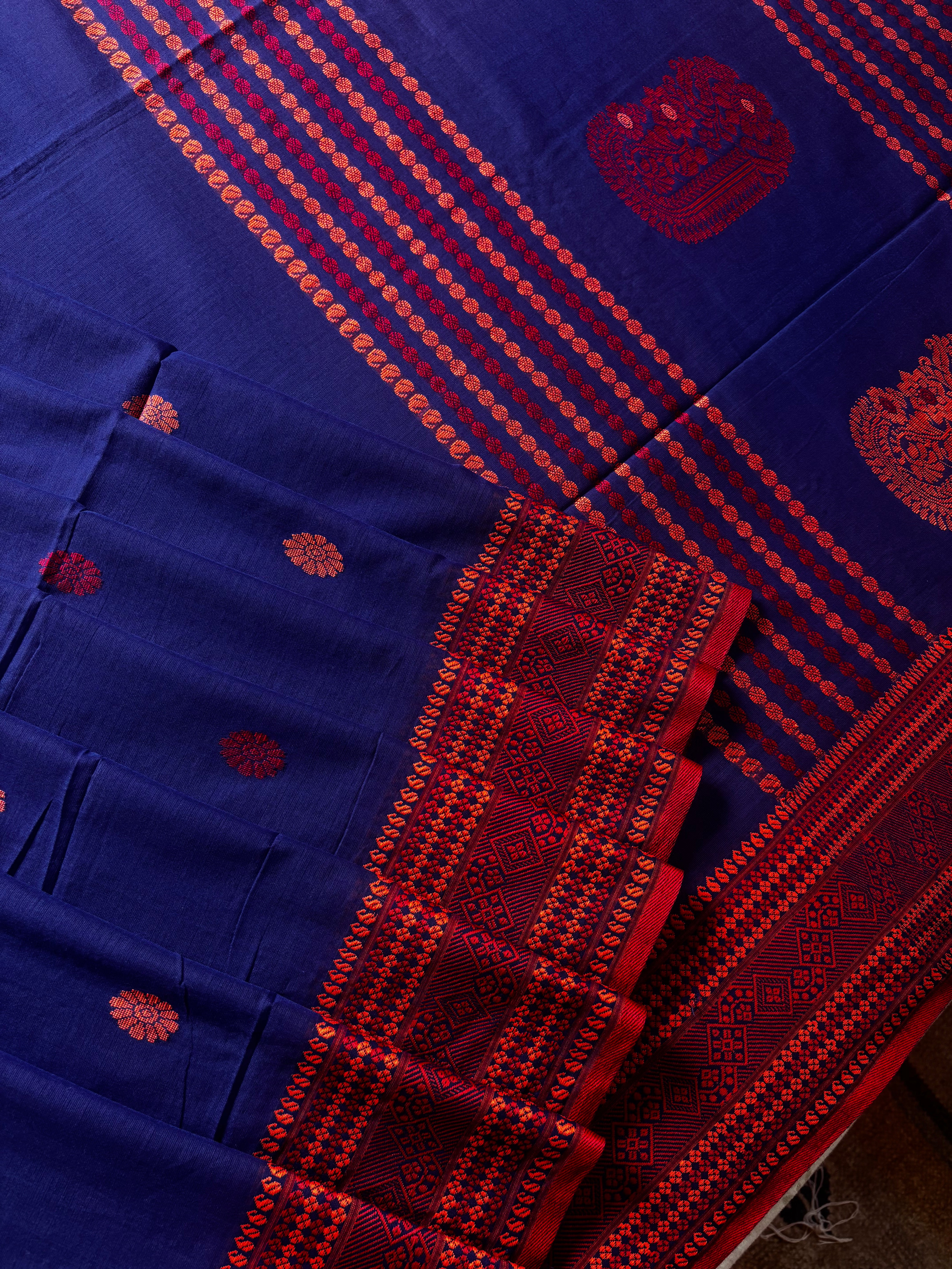 Handwoven Navy Blue Phulia Cotton Saree