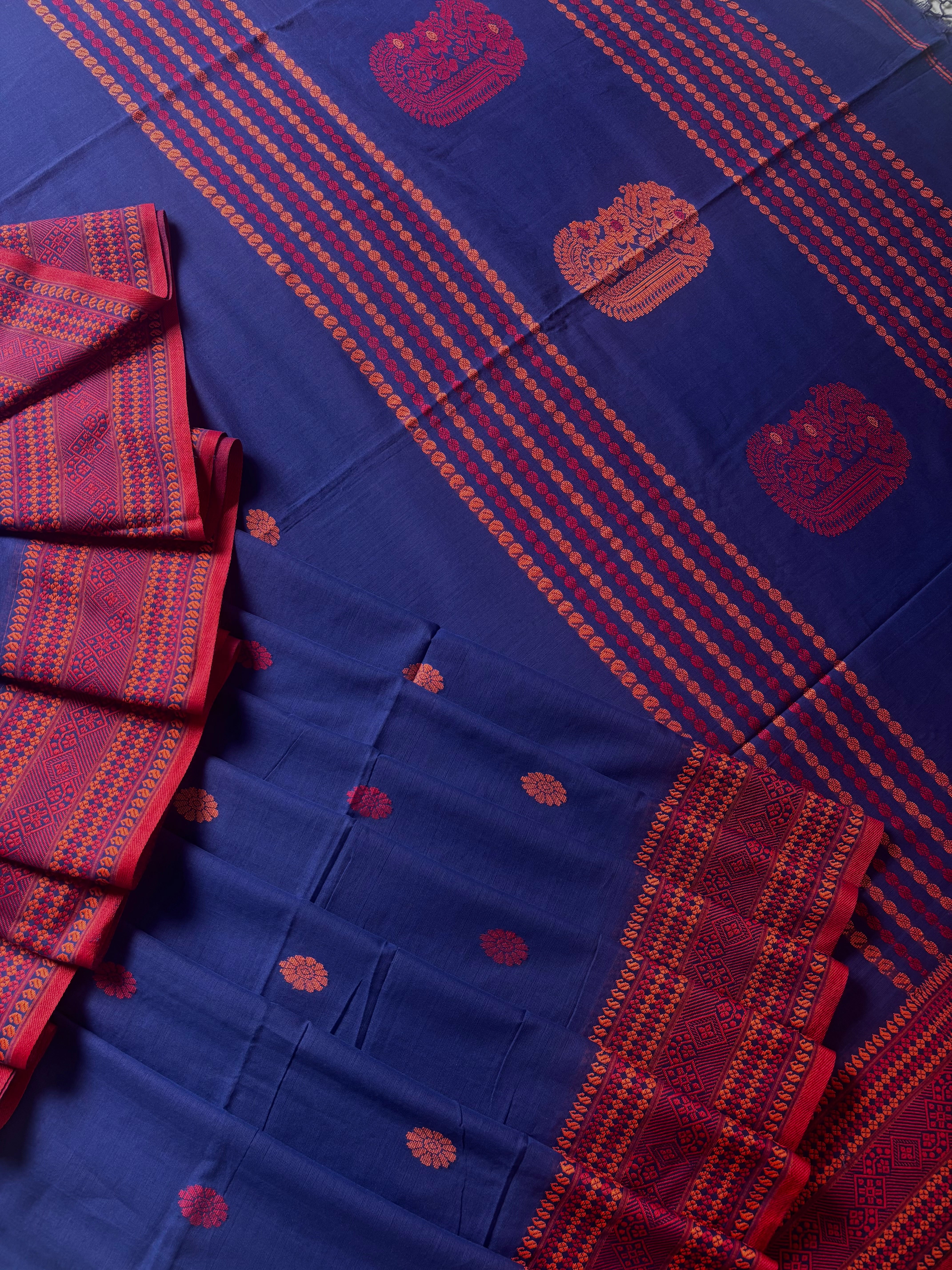 Handwoven Navy Blue Phulia Cotton Saree