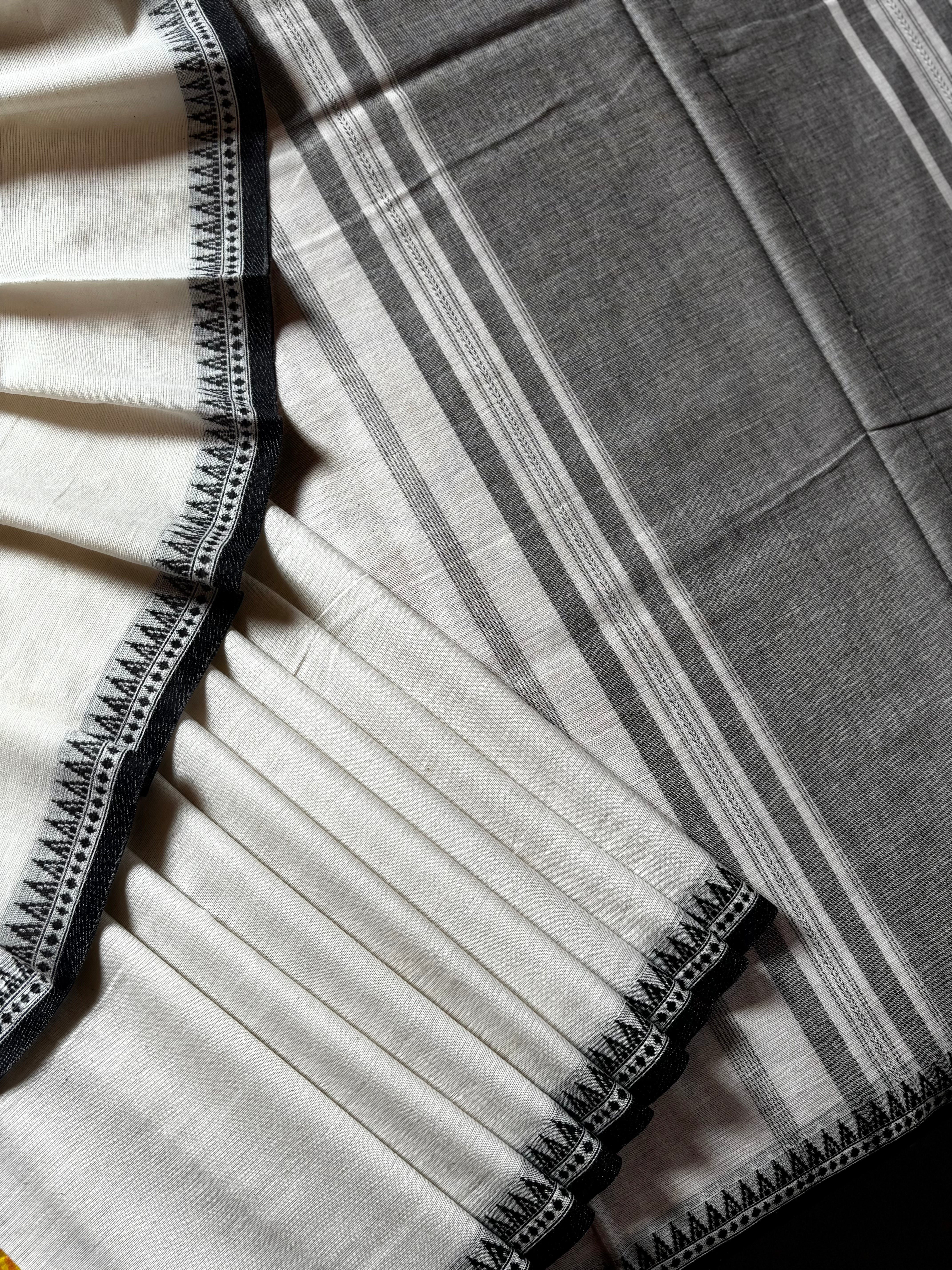 Handwoven White Black Pure Cotton Dhonekhali Saree