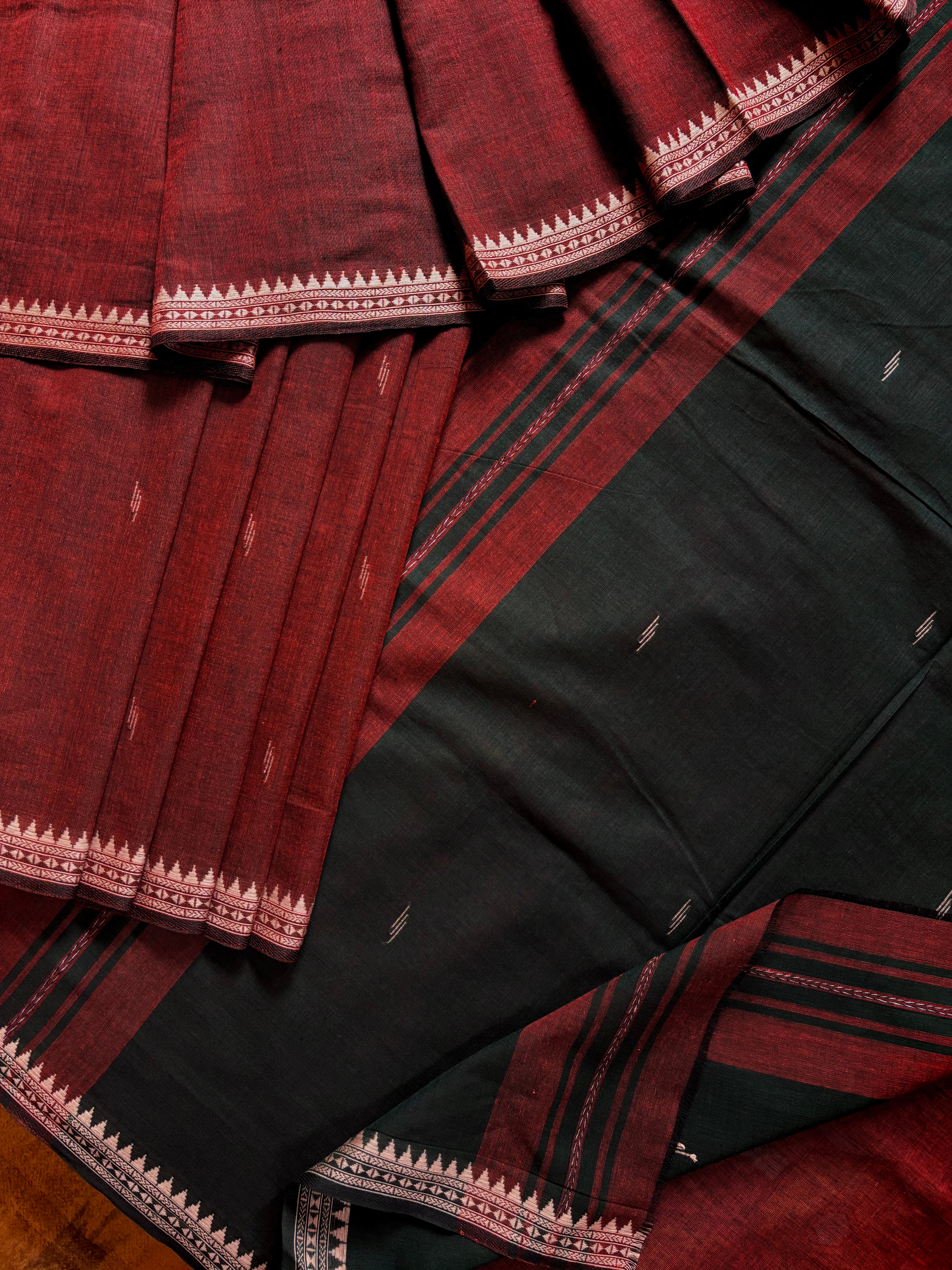 Handwoven Rust Beige Pure Cotton Dhonekhali Saree