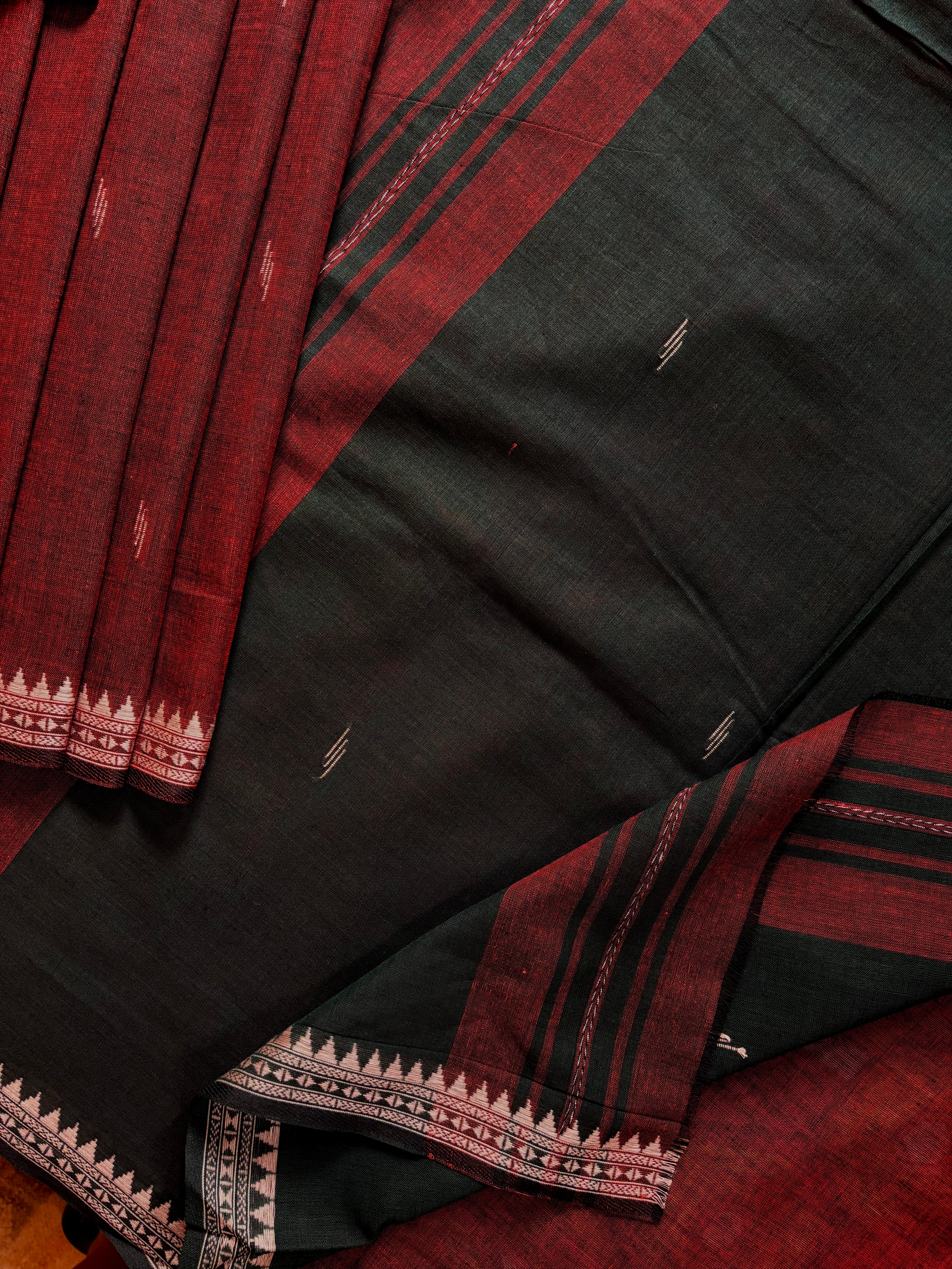 Handwoven Rust Beige Pure Cotton Dhonekhali Saree