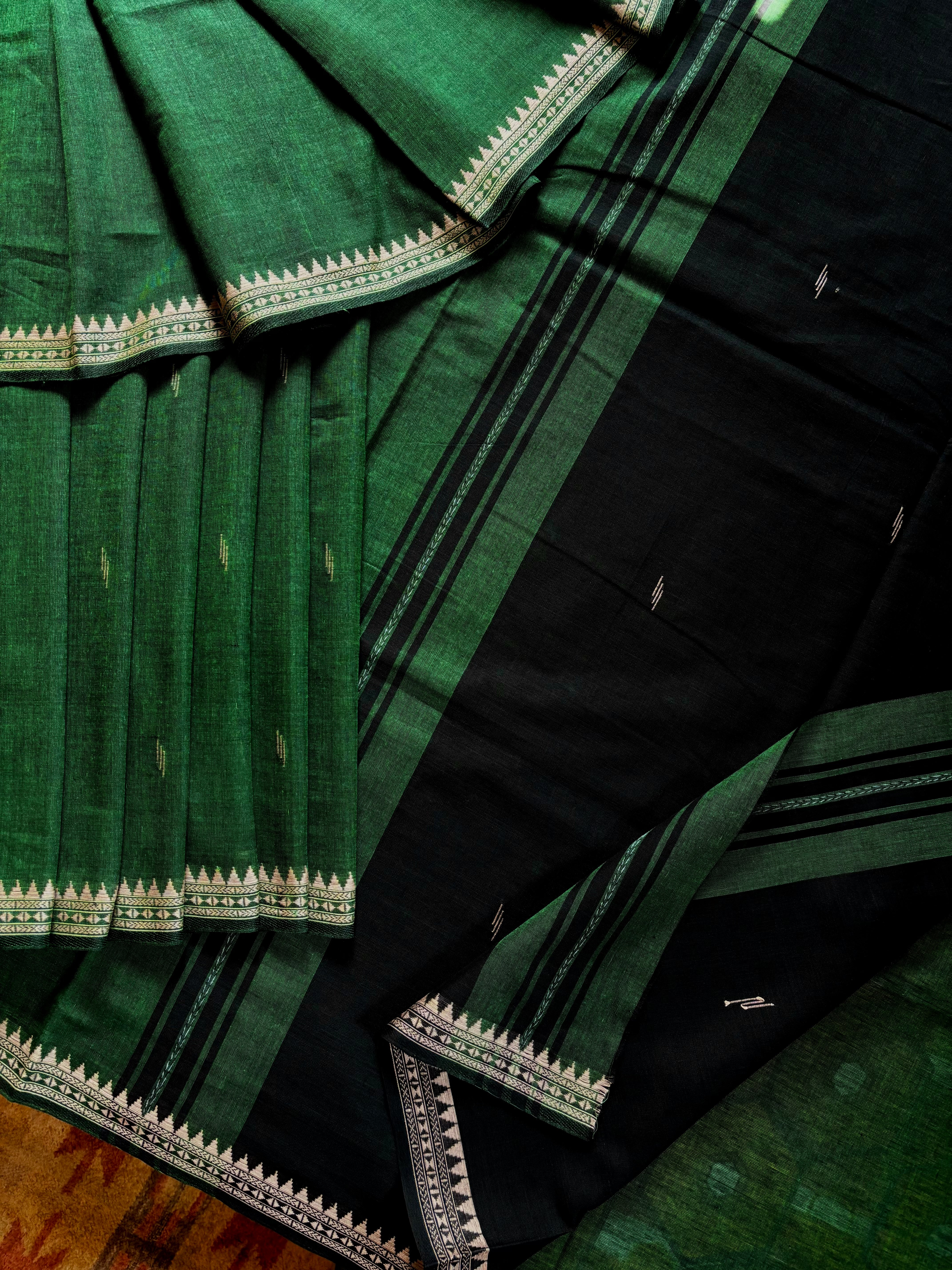 Handwoven Green Colour Dhonekhali Saree