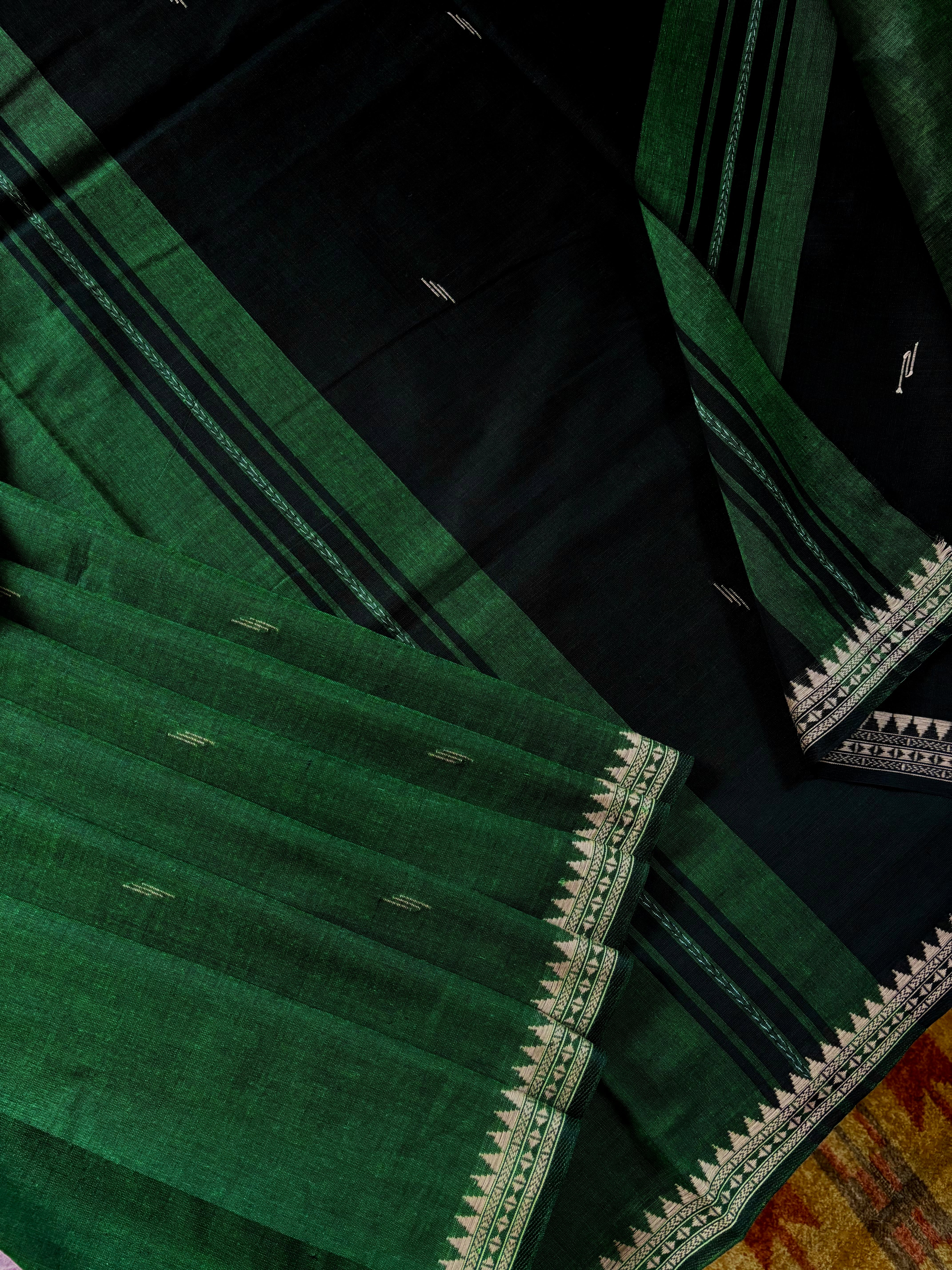 Handwoven Green Colour Dhonekhali Saree