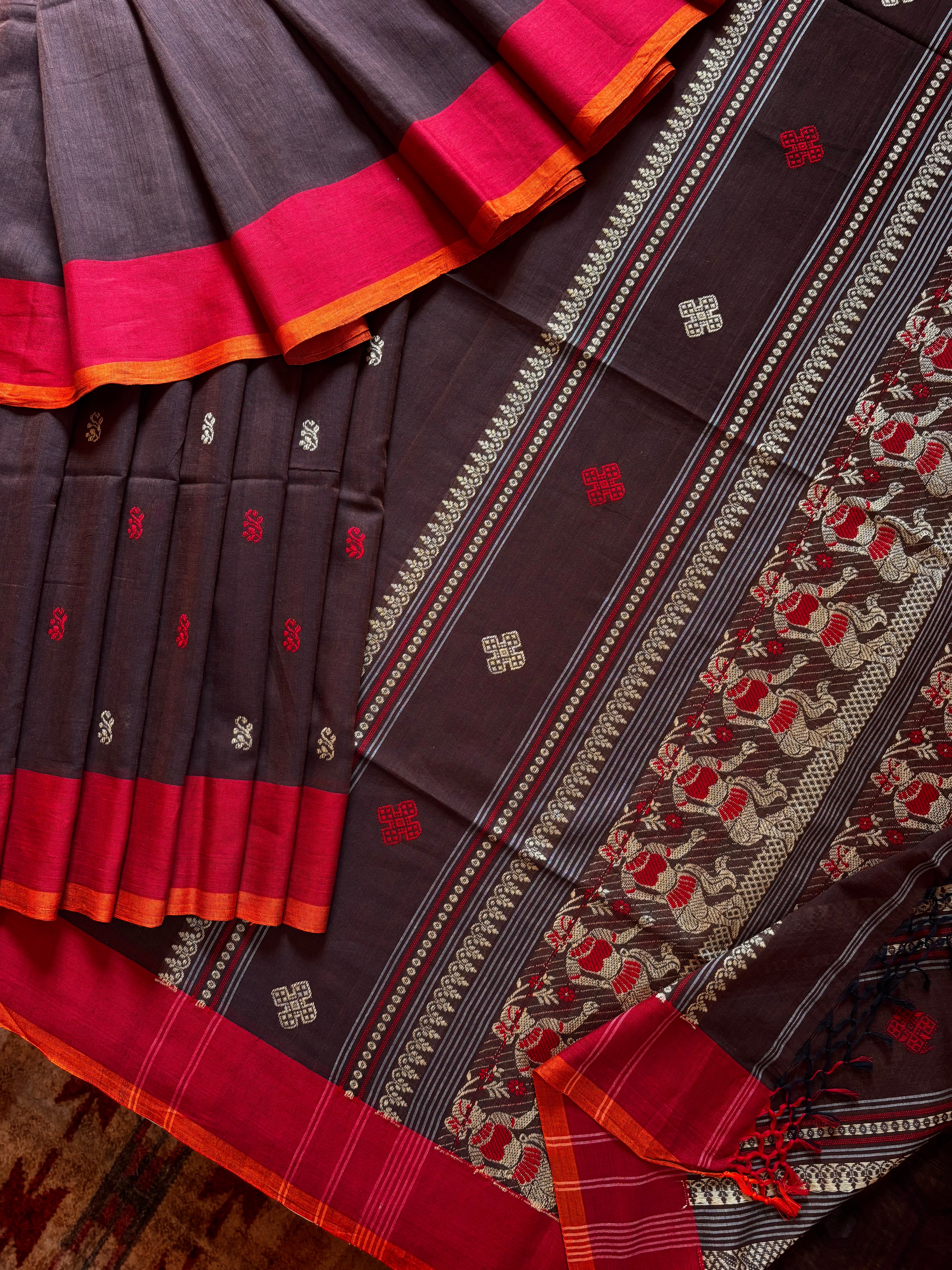 Handwoven Brown Colour Baluchari Cotton Saree