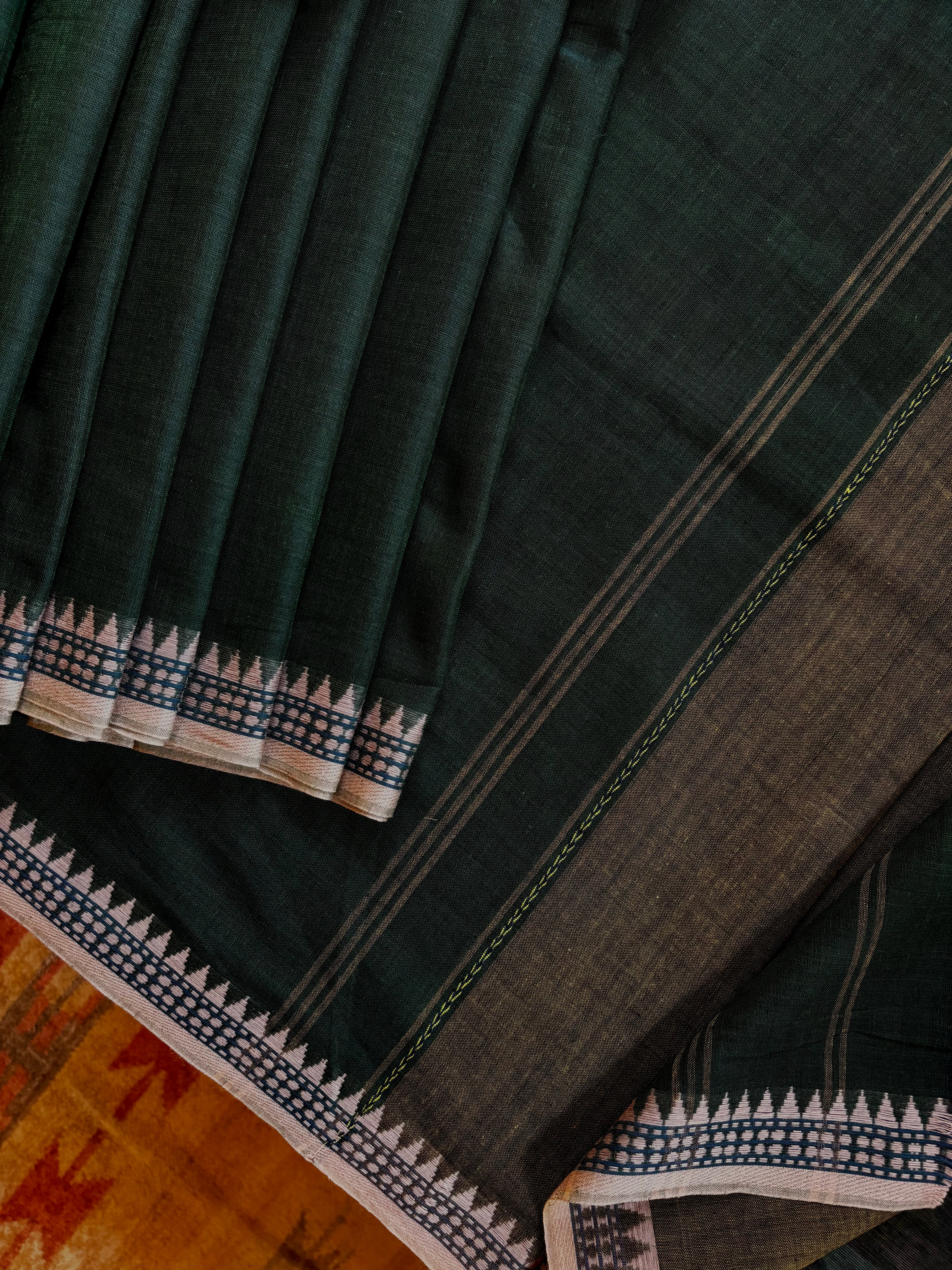 Handwoven Dark Ram Green Colour Dhonekhali Cotton Saree