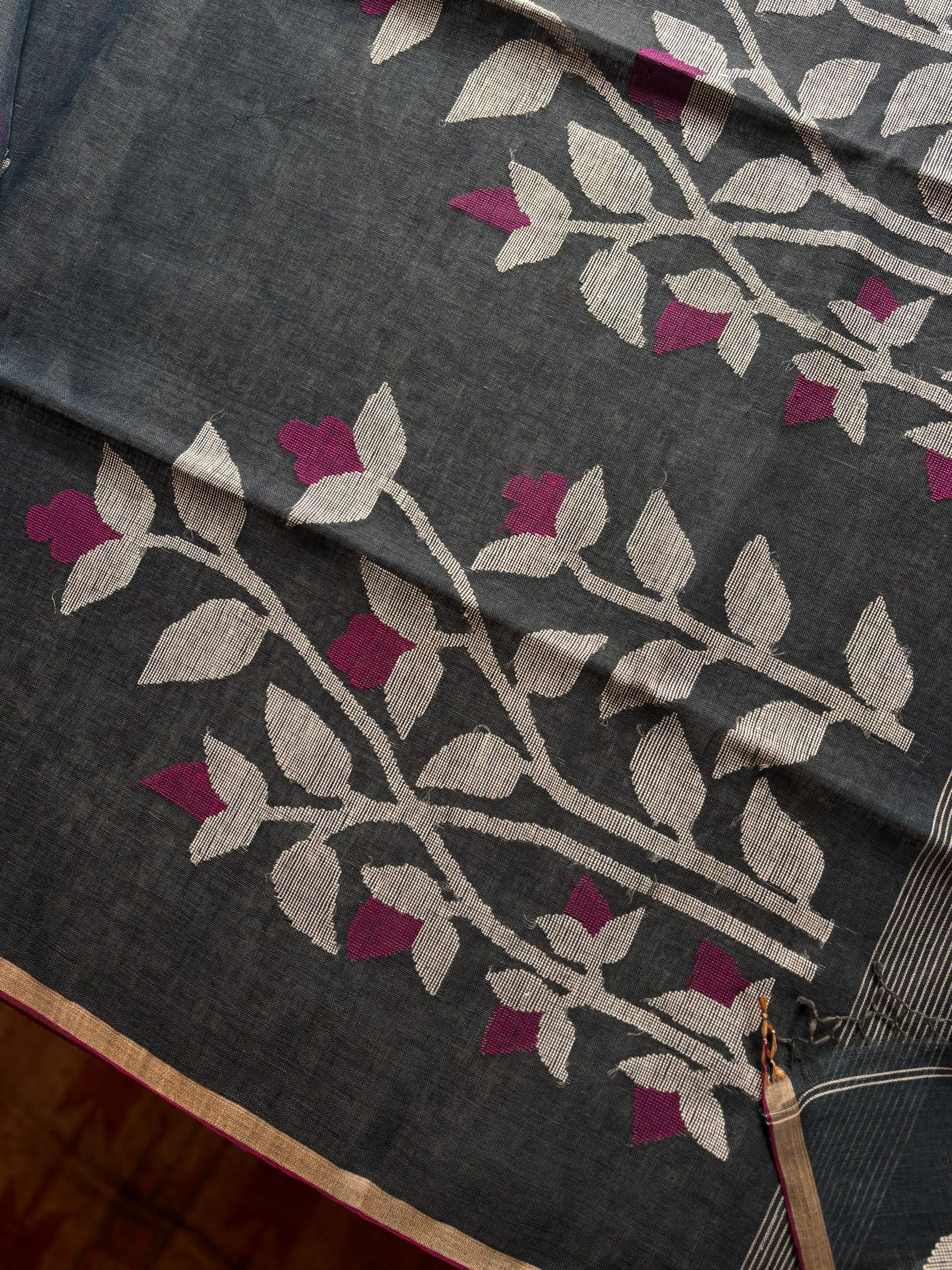 Handwoven Bluish Grey Linen Jamdani Saree
