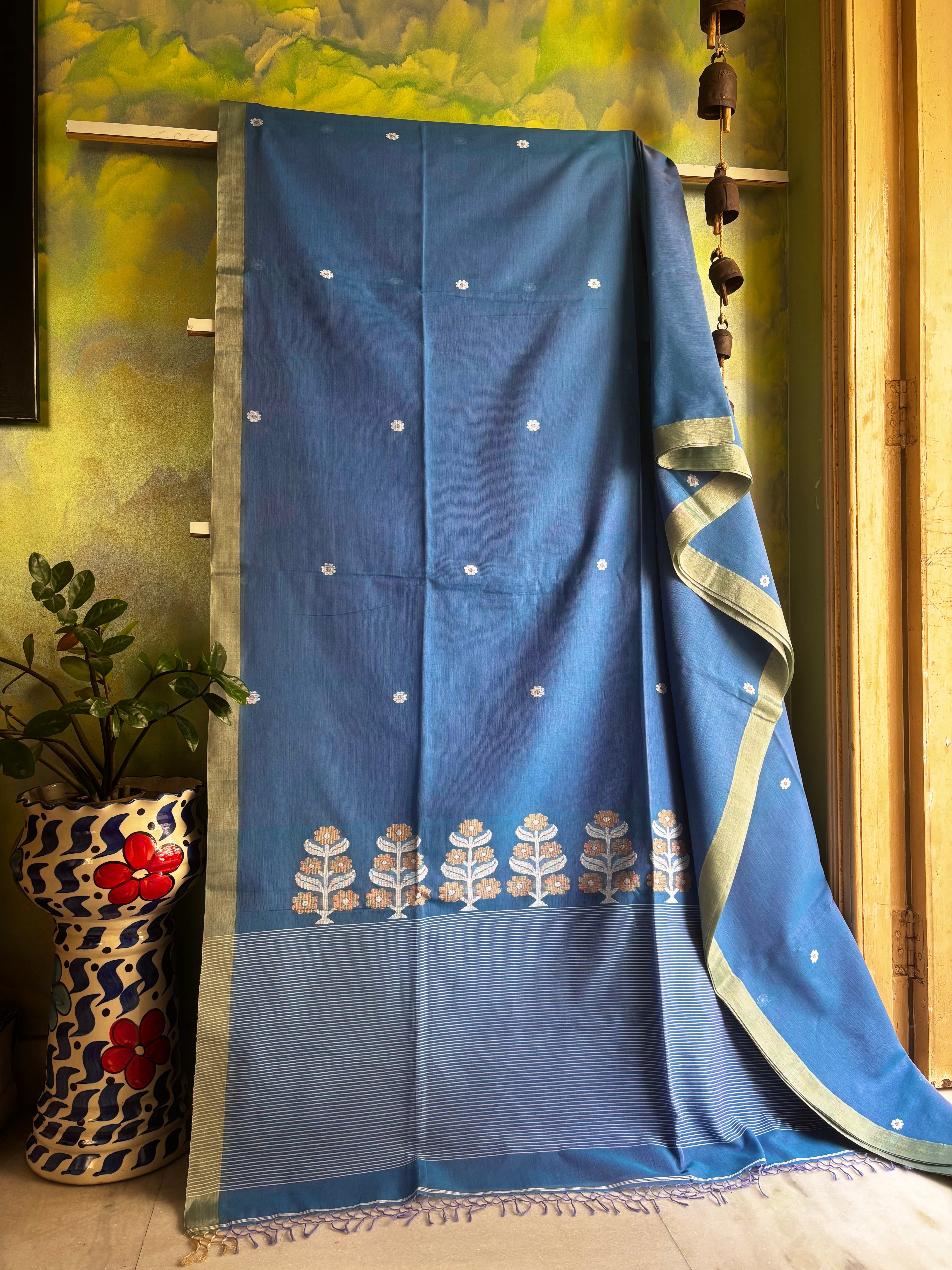 Handwoven Blue Lavender Dual Toned Cotton Jamdani Saree