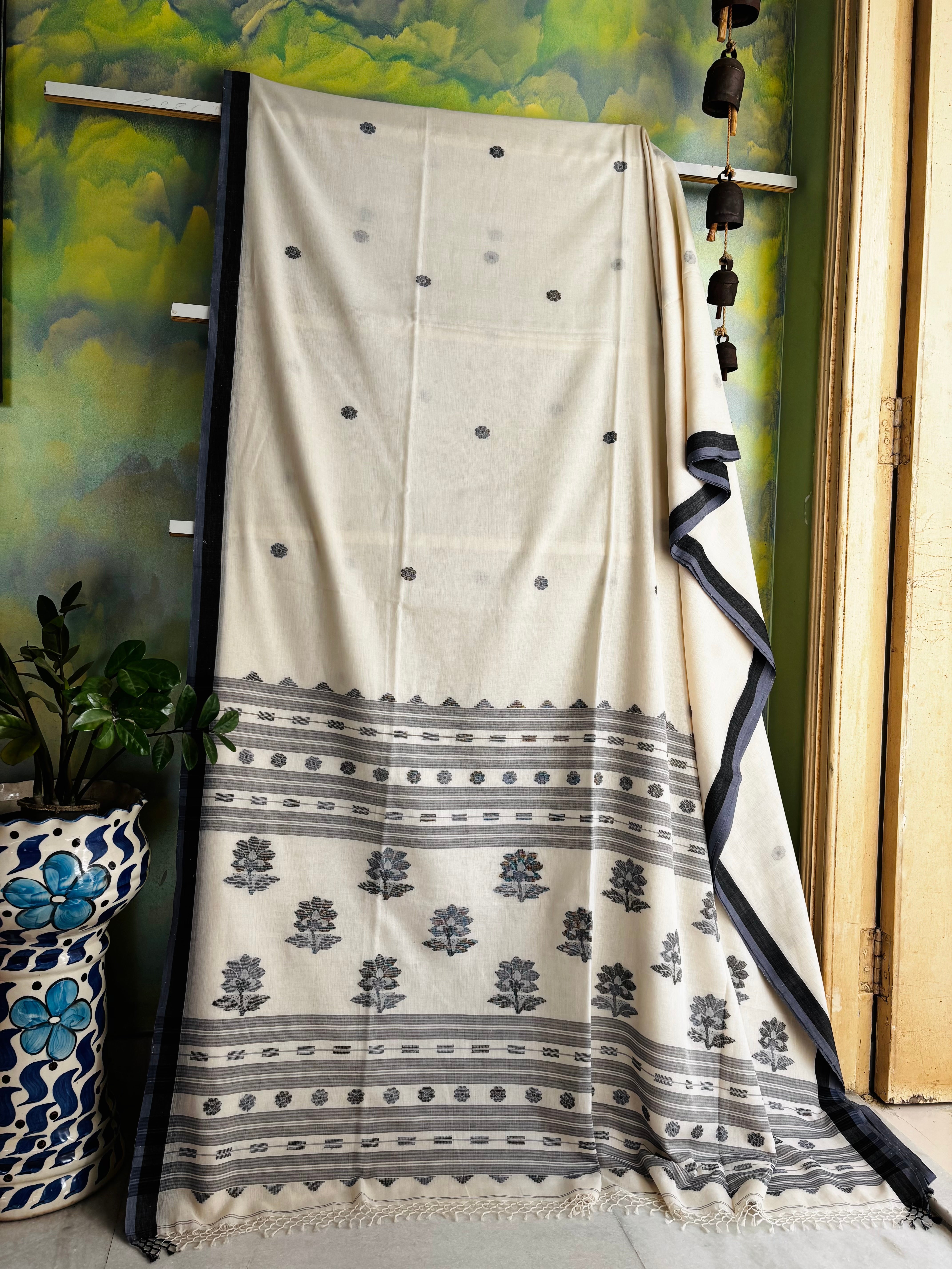 Handwoven Offwhite Pure Cotton Jamdani