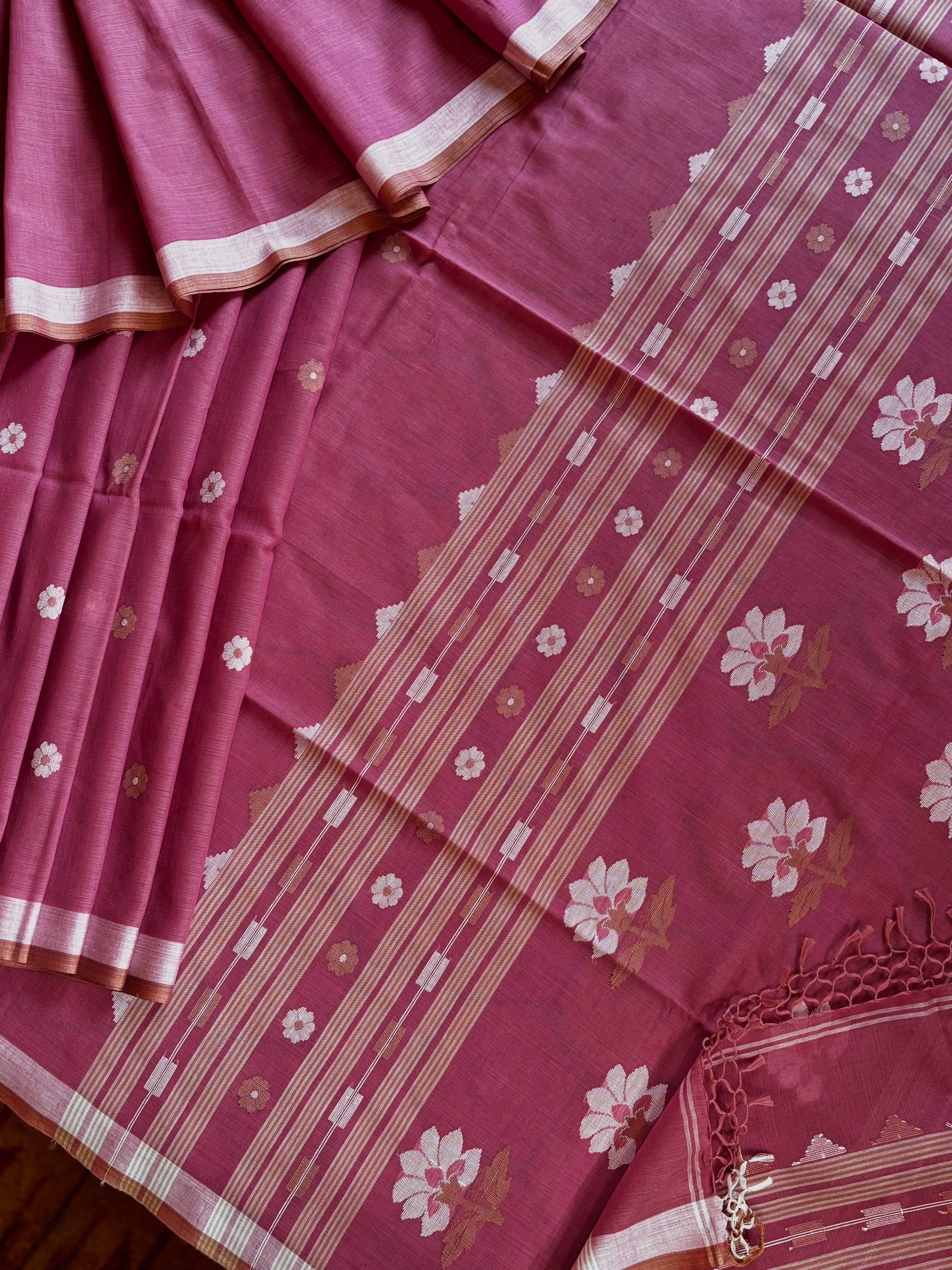 Handwoven Dusty Pink Colour Pure Cotton Jamdani Saree