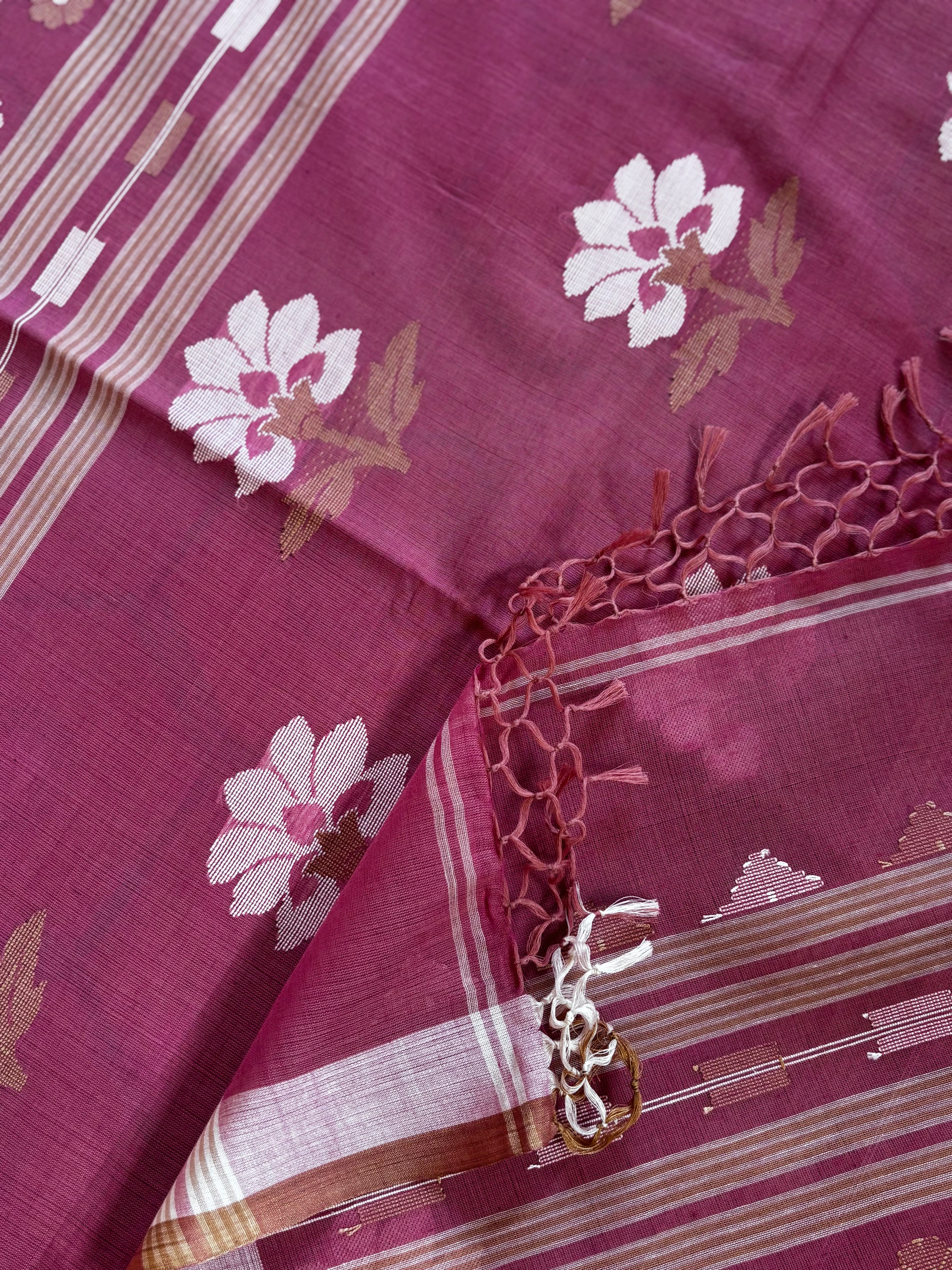 Handwoven Dusty Pink Colour Pure Cotton Jamdani Saree