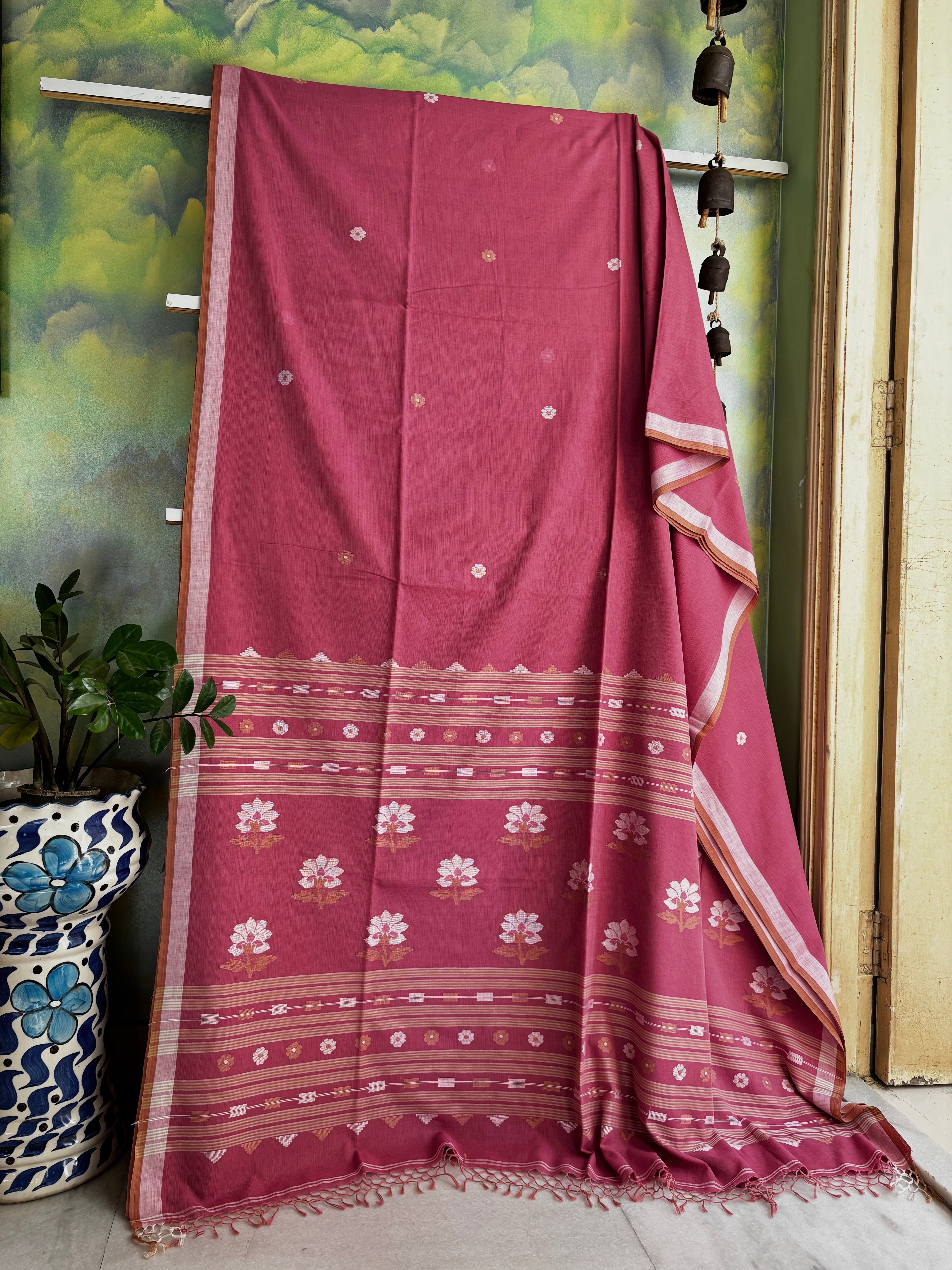 Handwoven Dusty Pink Colour Pure Cotton Jamdani Saree