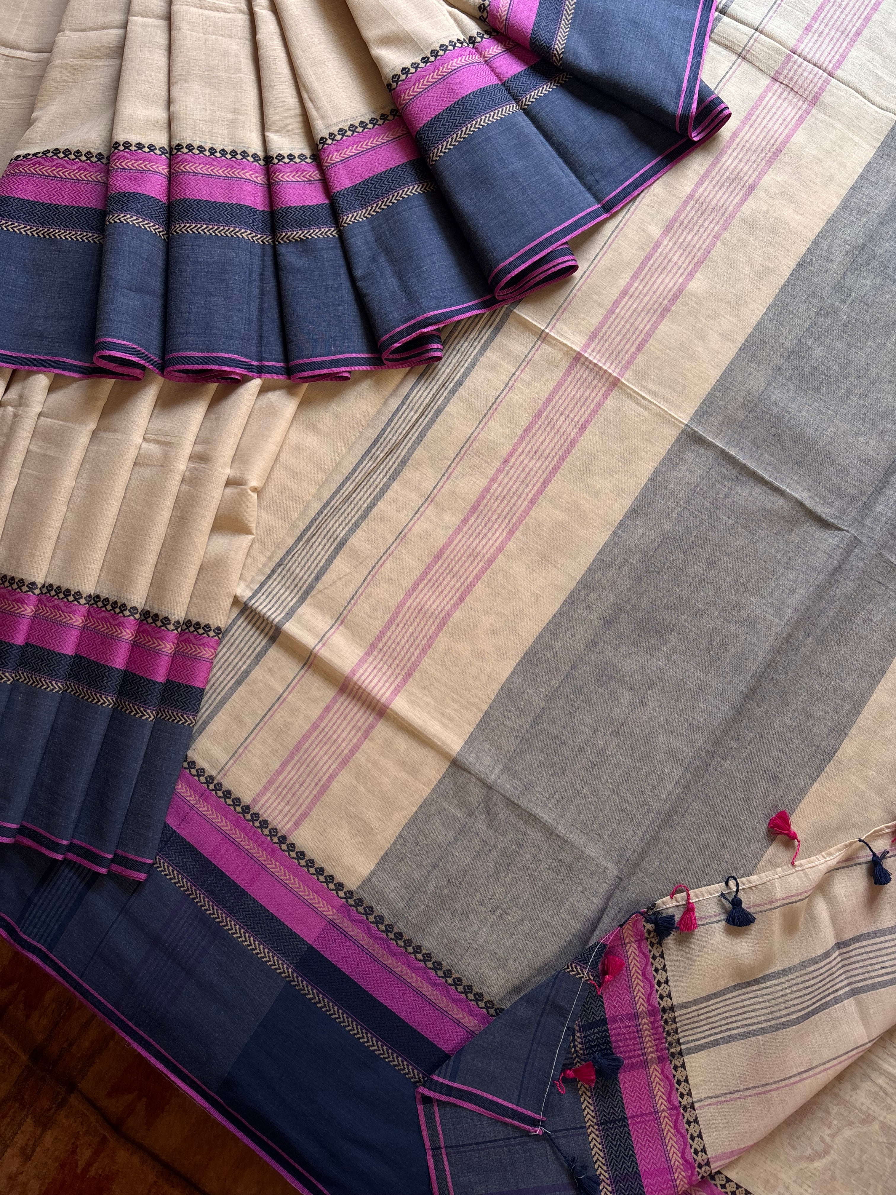 Handwoven Beige Colour Phulia Cotton Saree