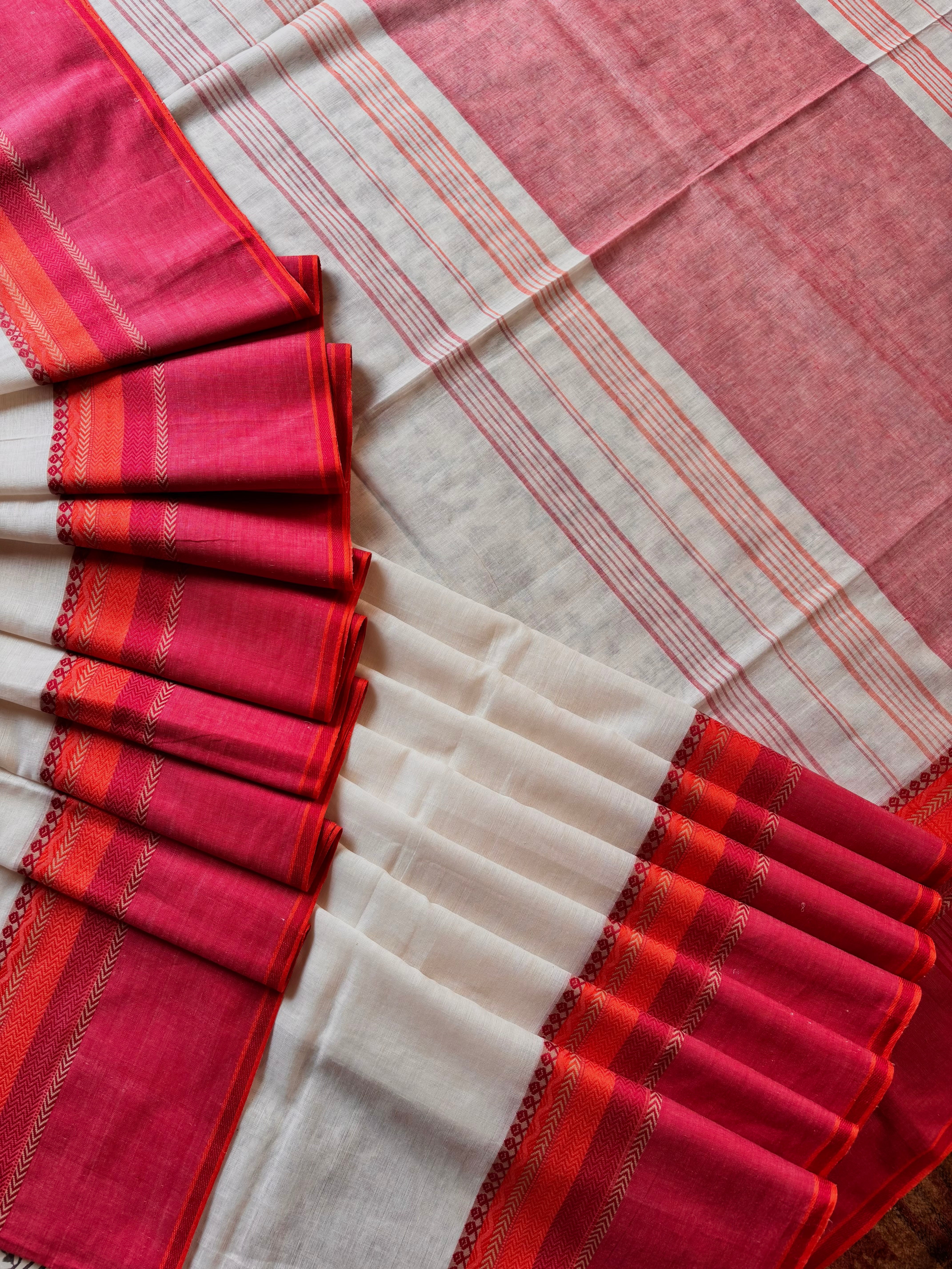Handwoven Offwhite Red Phulia Cotton Saree
