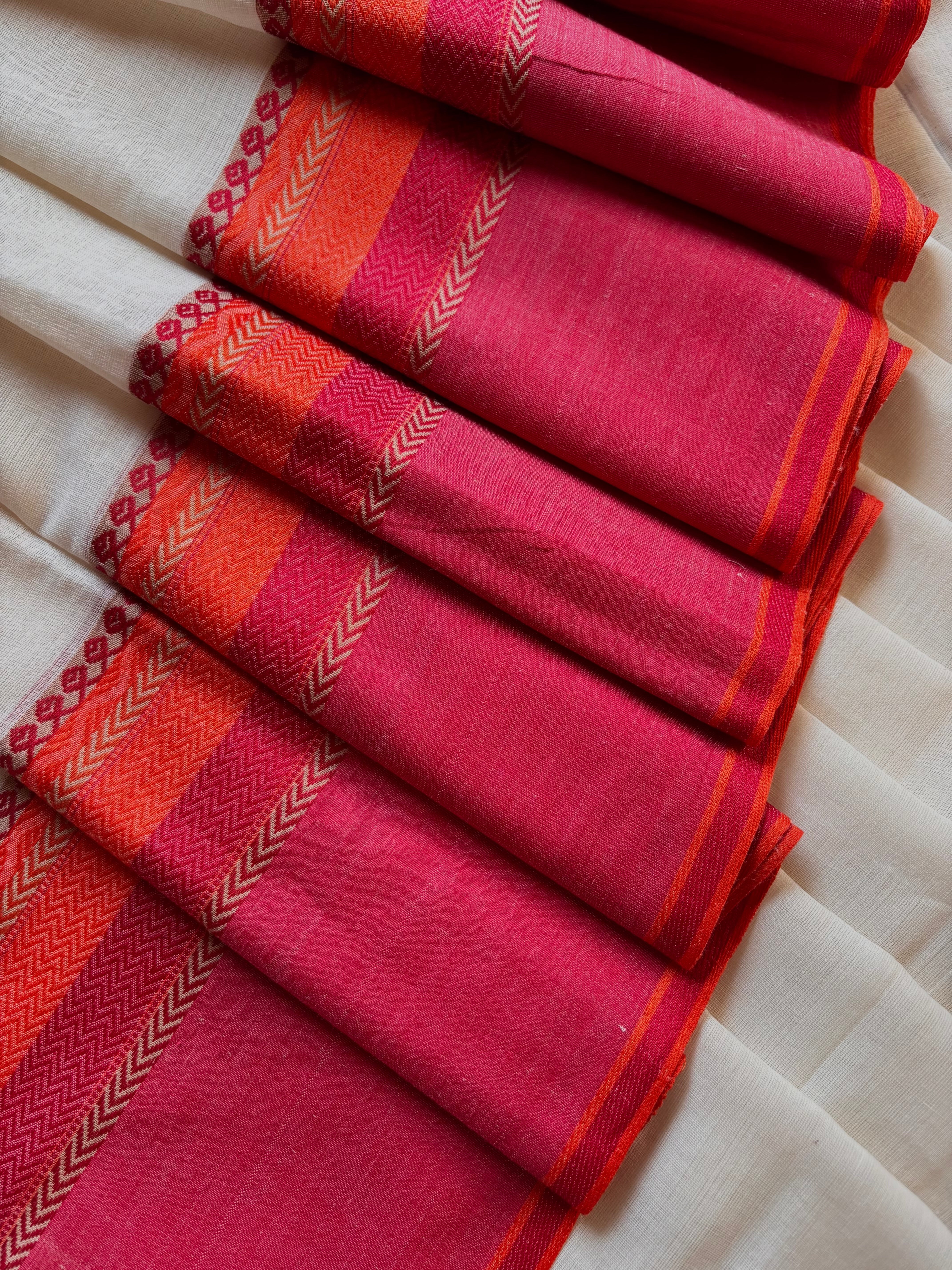 Handwoven Offwhite Red Phulia Cotton Saree