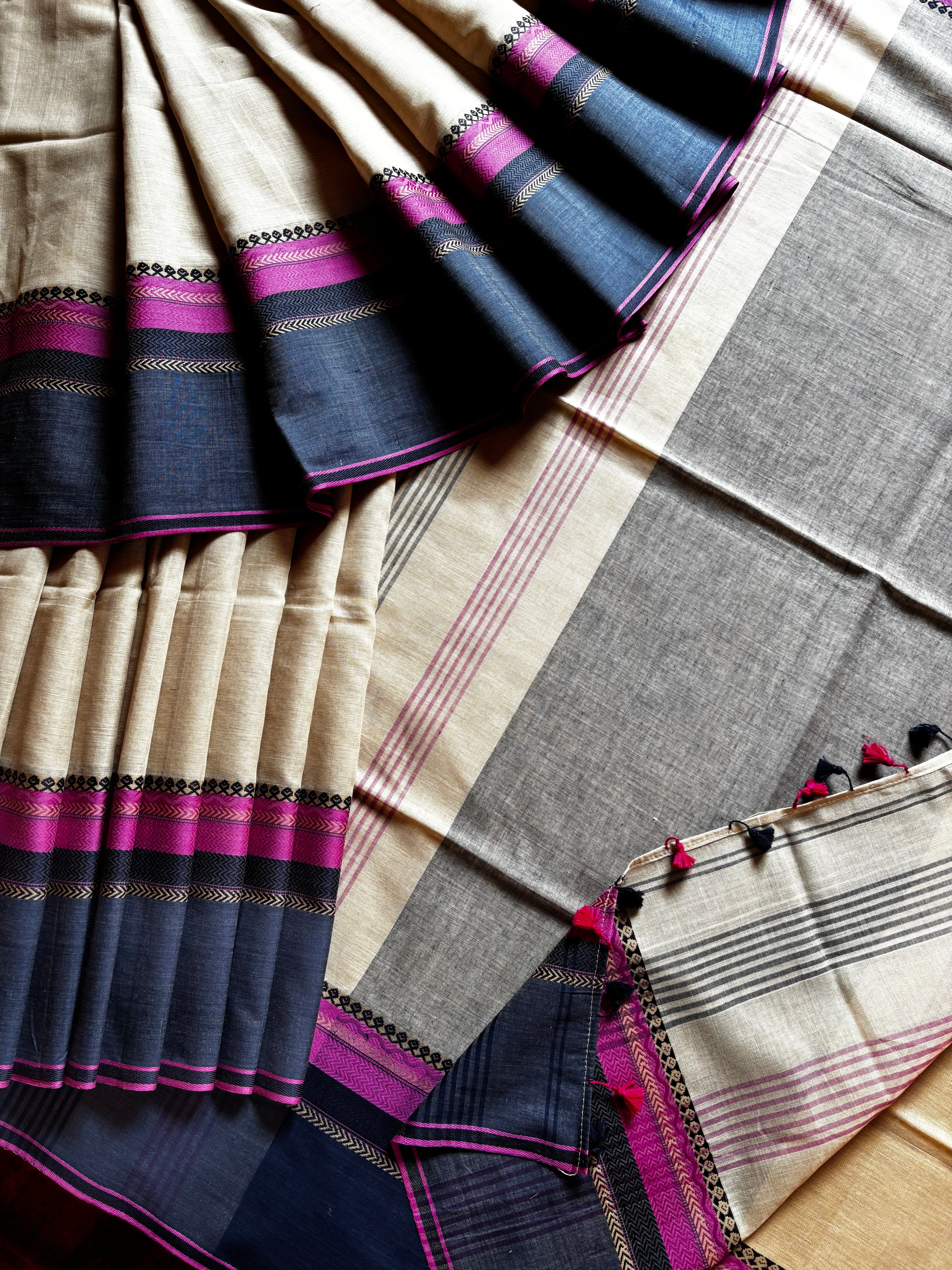 Handwoven Light Beige Colour Phulia Cotton Saree