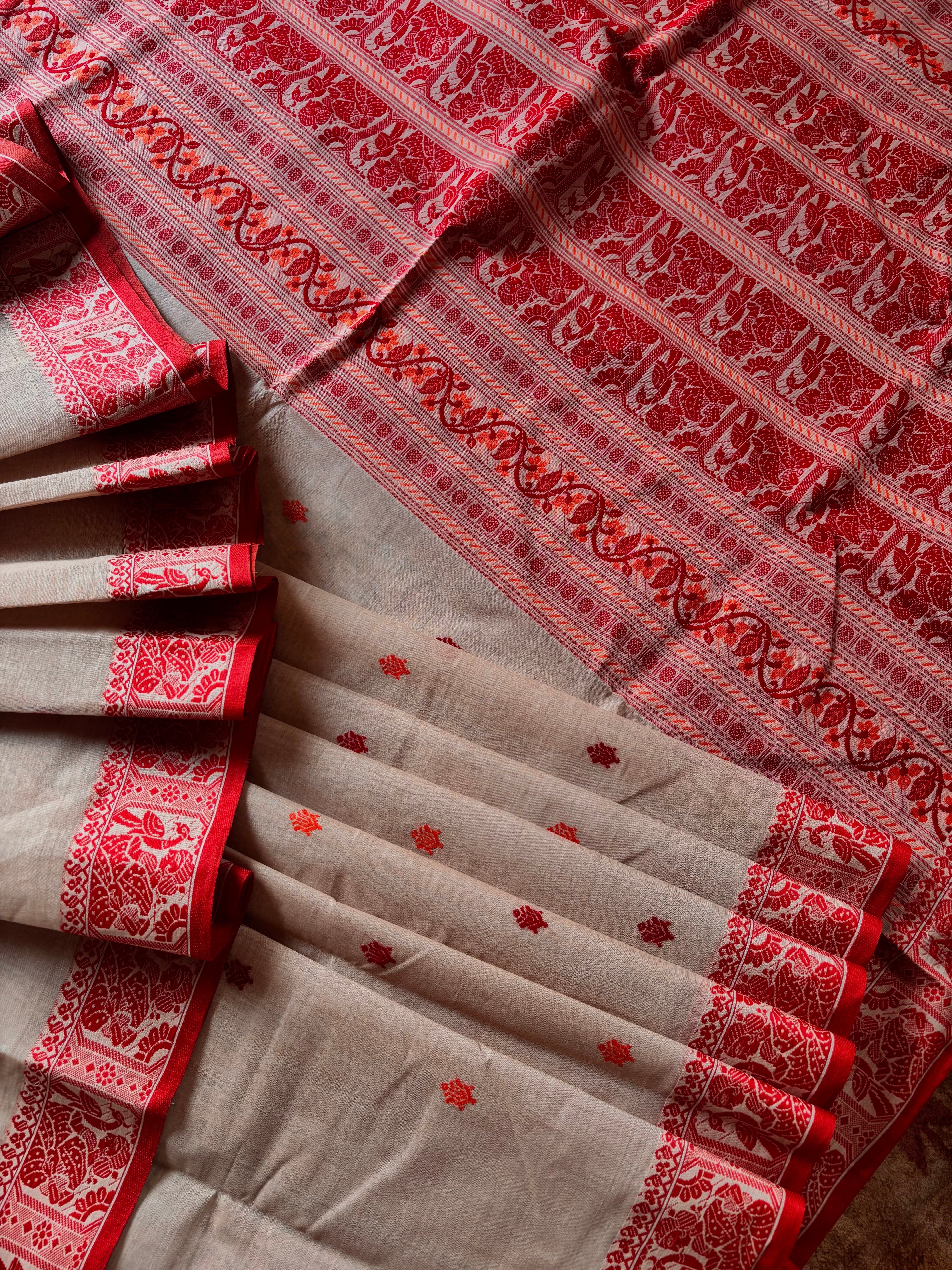 Handwoven Beige Red Phulia Cotton Saree