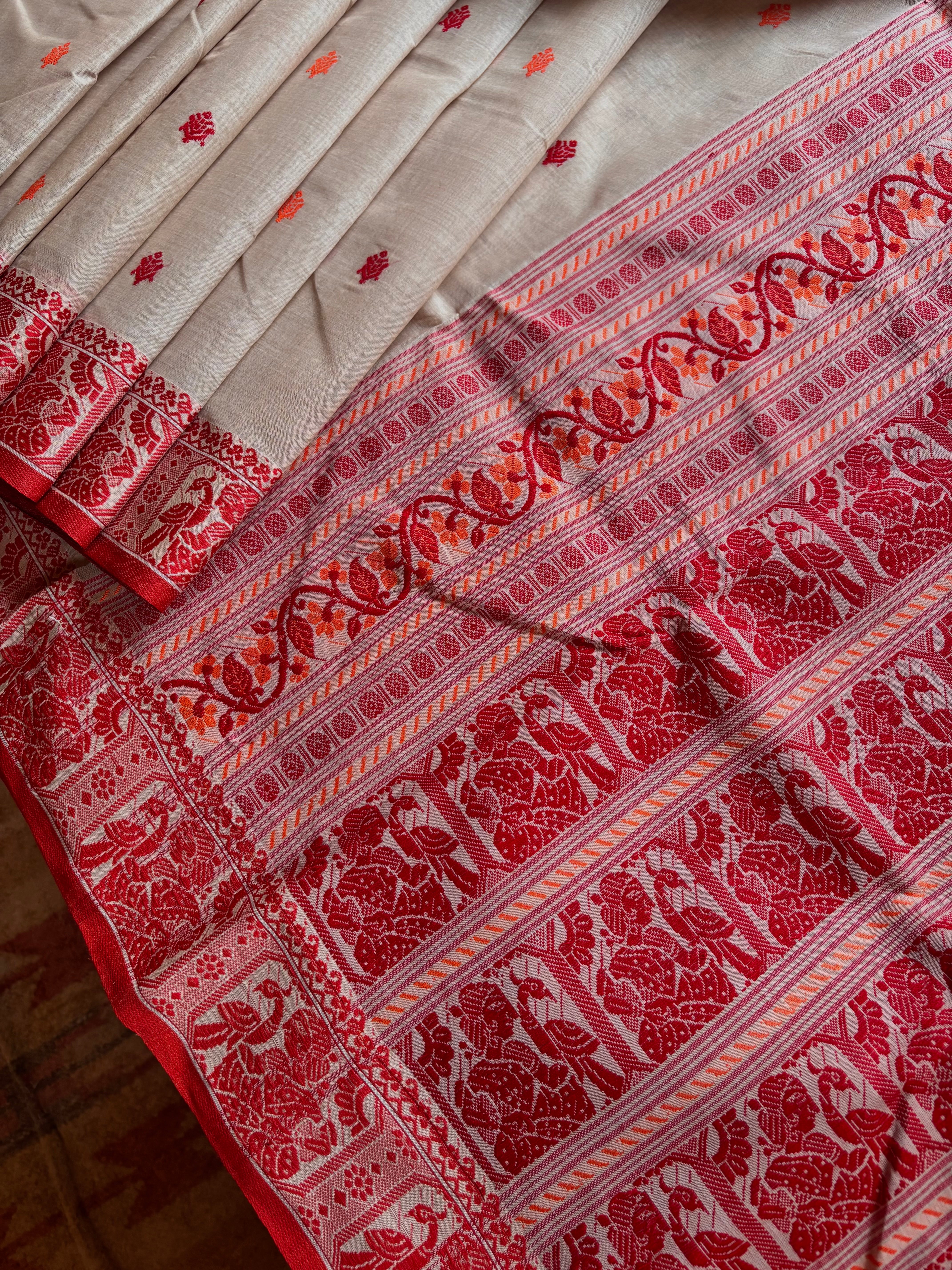 Handwoven Beige Red Phulia Cotton Saree
