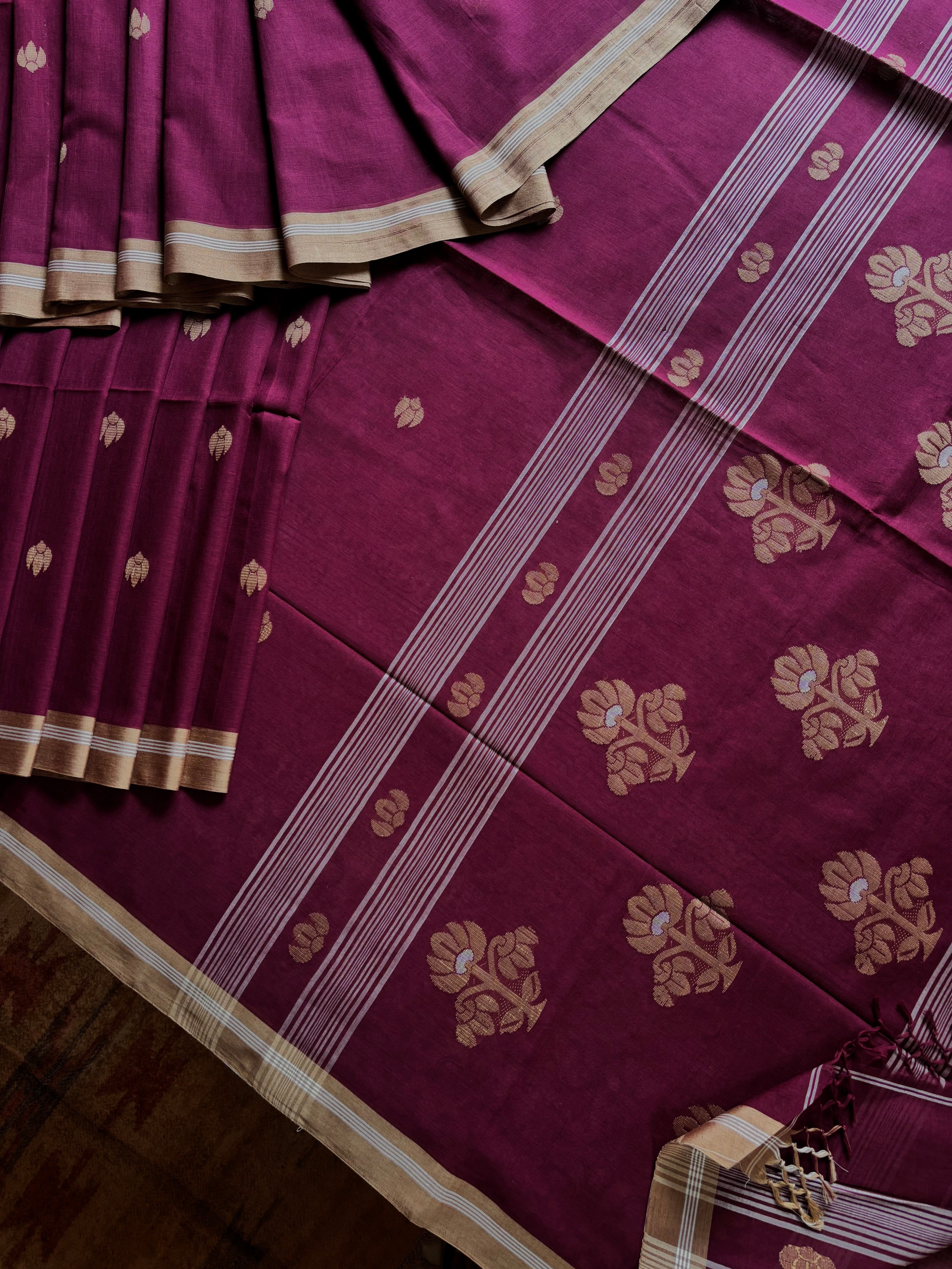Handwoven Purple Brown Cotton Jamdani Saree