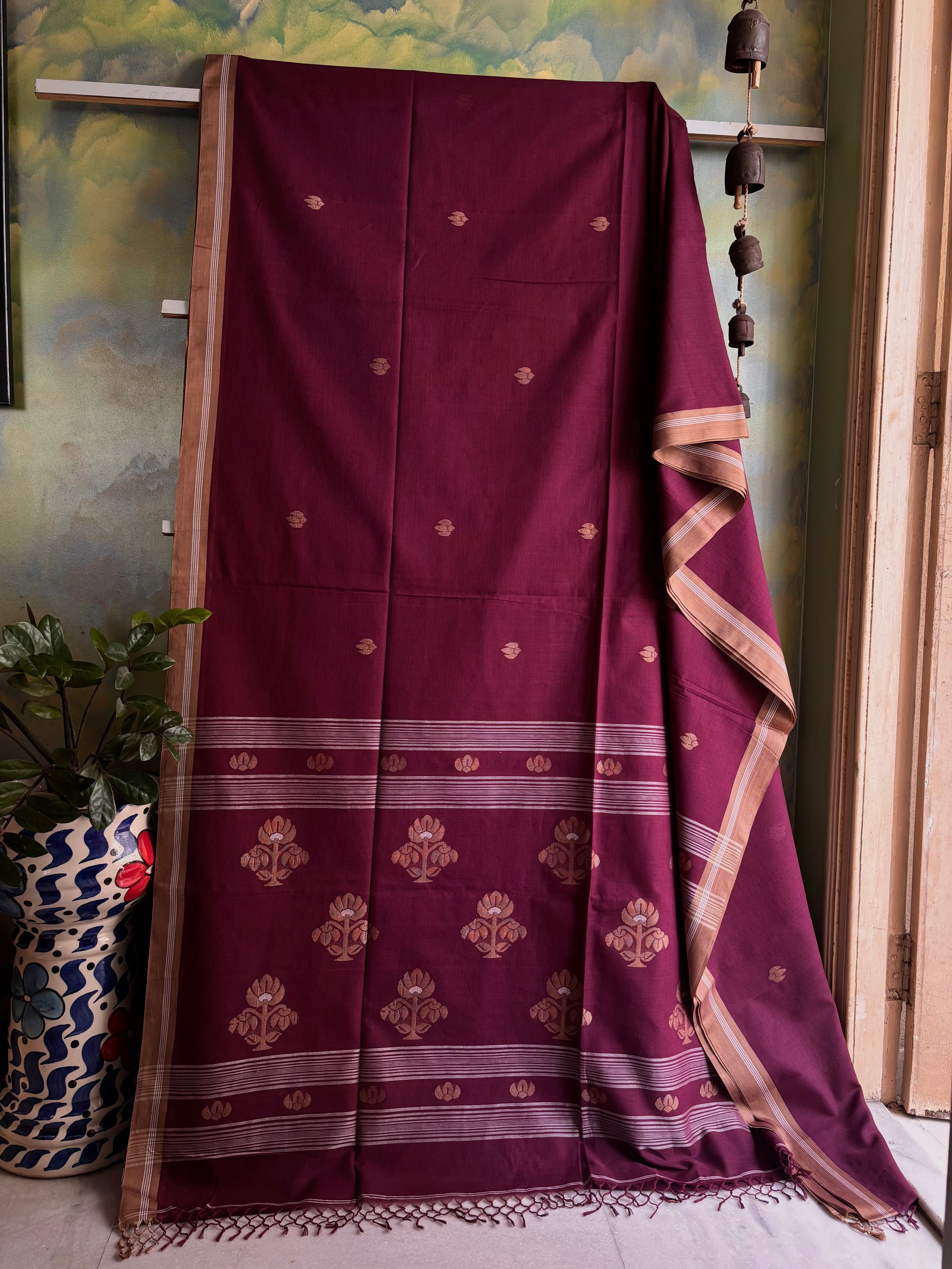 Handwoven Purple Brown Cotton Jamdani Saree
