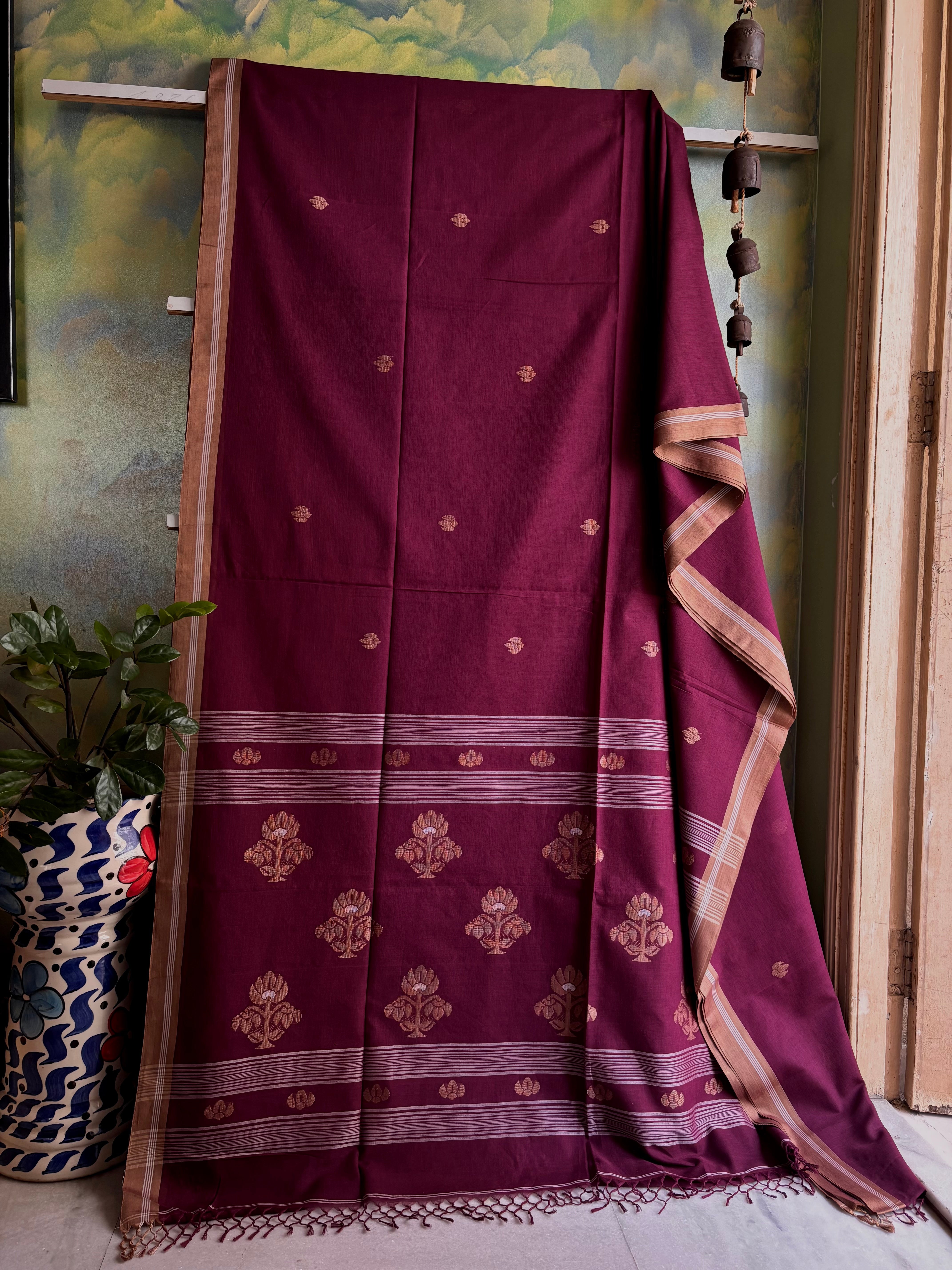Handwoven Purple Brown Cotton Jamdani Saree