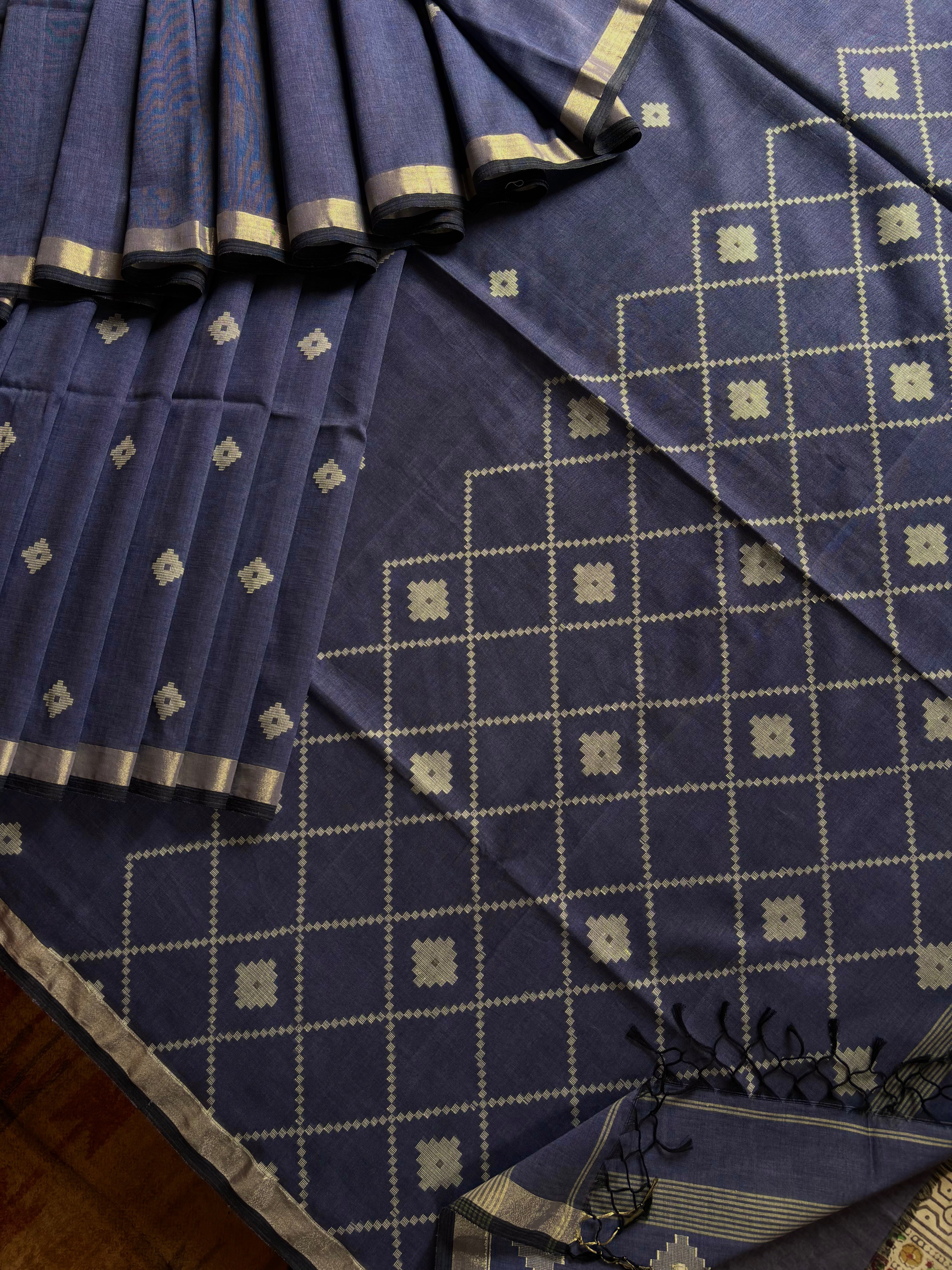 Handwoven Lilac Grey Colour Cotton Jamdani Saree