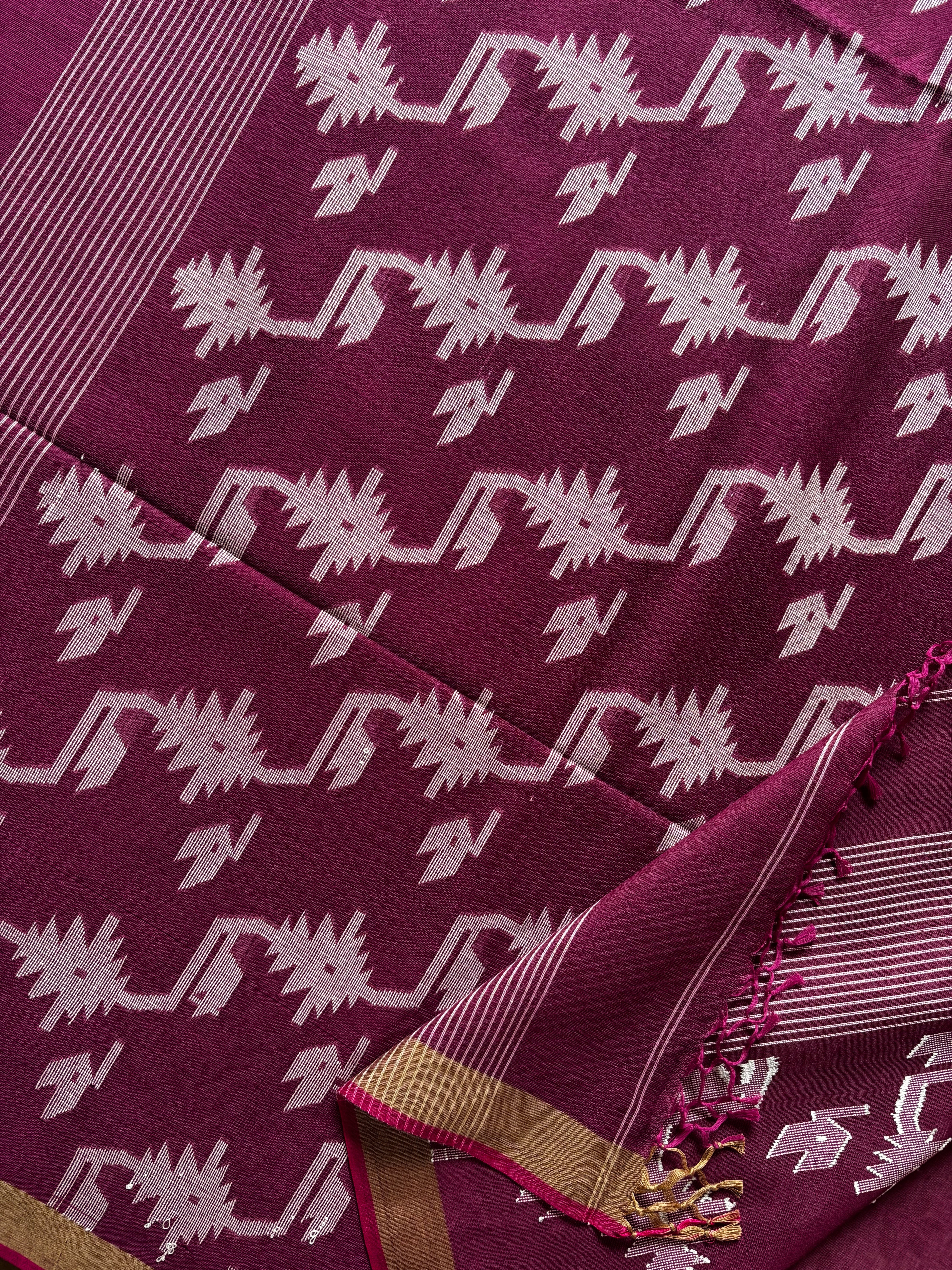 Handwoven Pinkish Purple Colour Cotton Jamdani Saree
