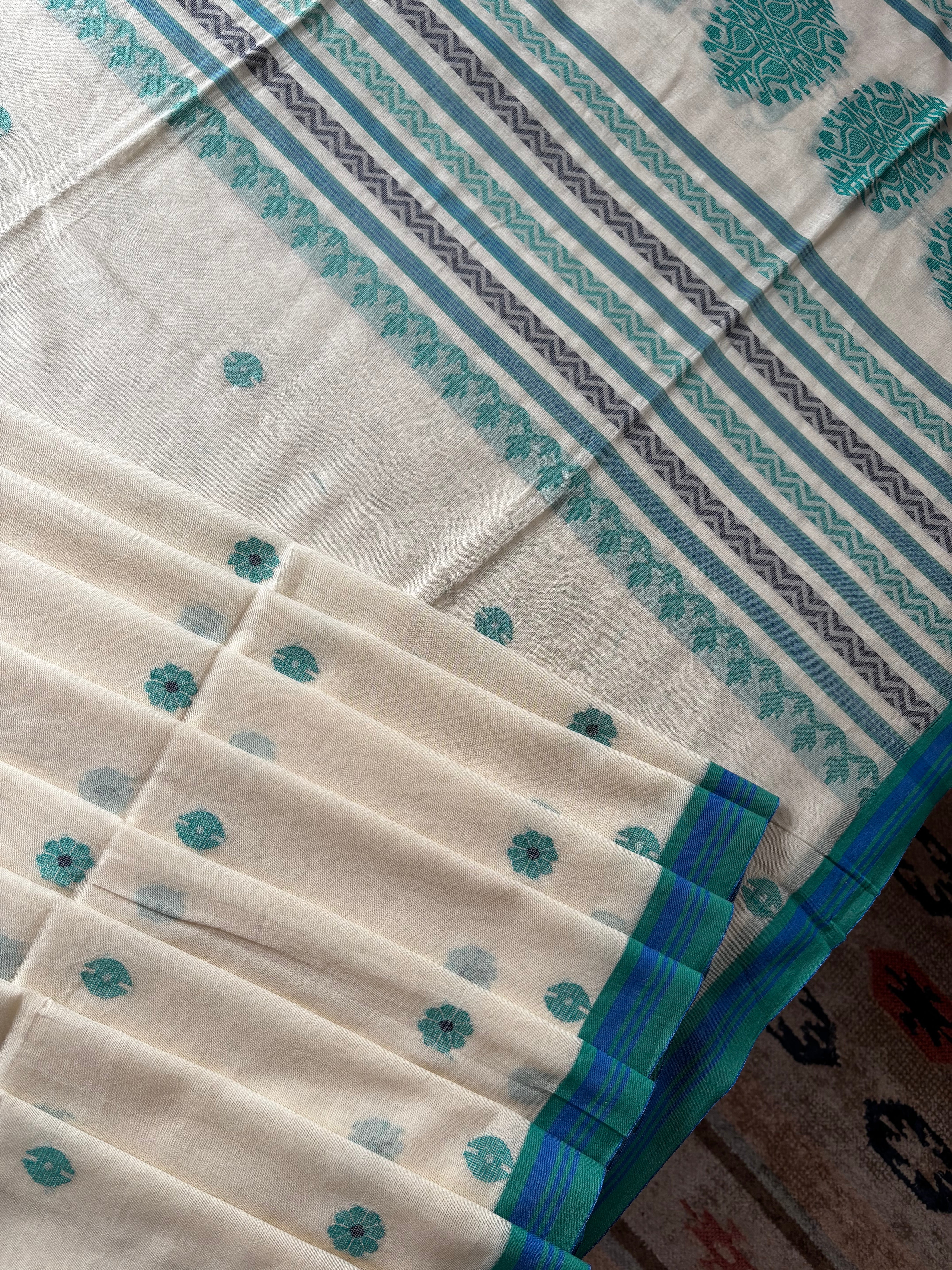 Handwoven Cream White Cotton Jamdani Saree