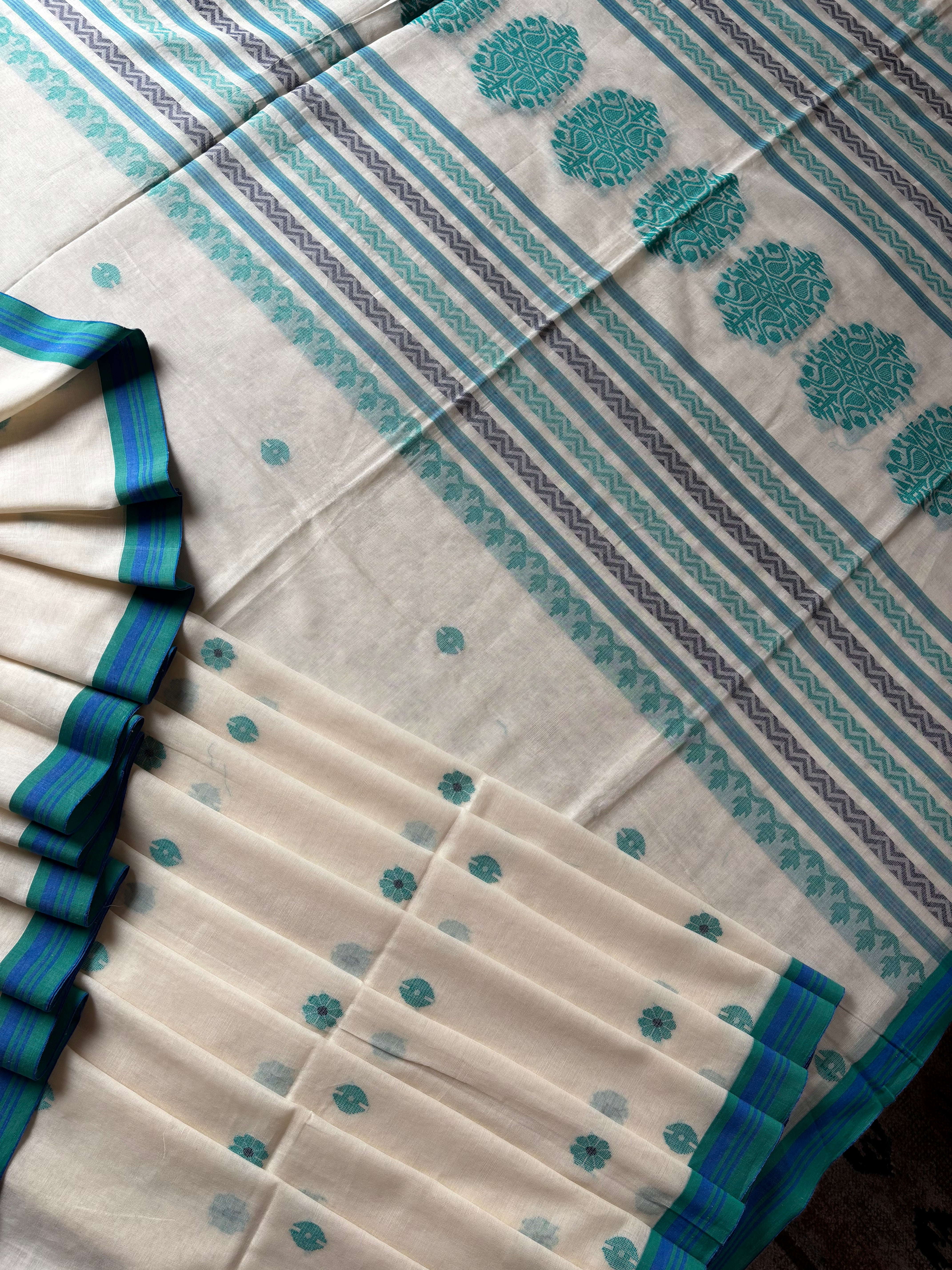 Handwoven Cream White Cotton Jamdani Saree