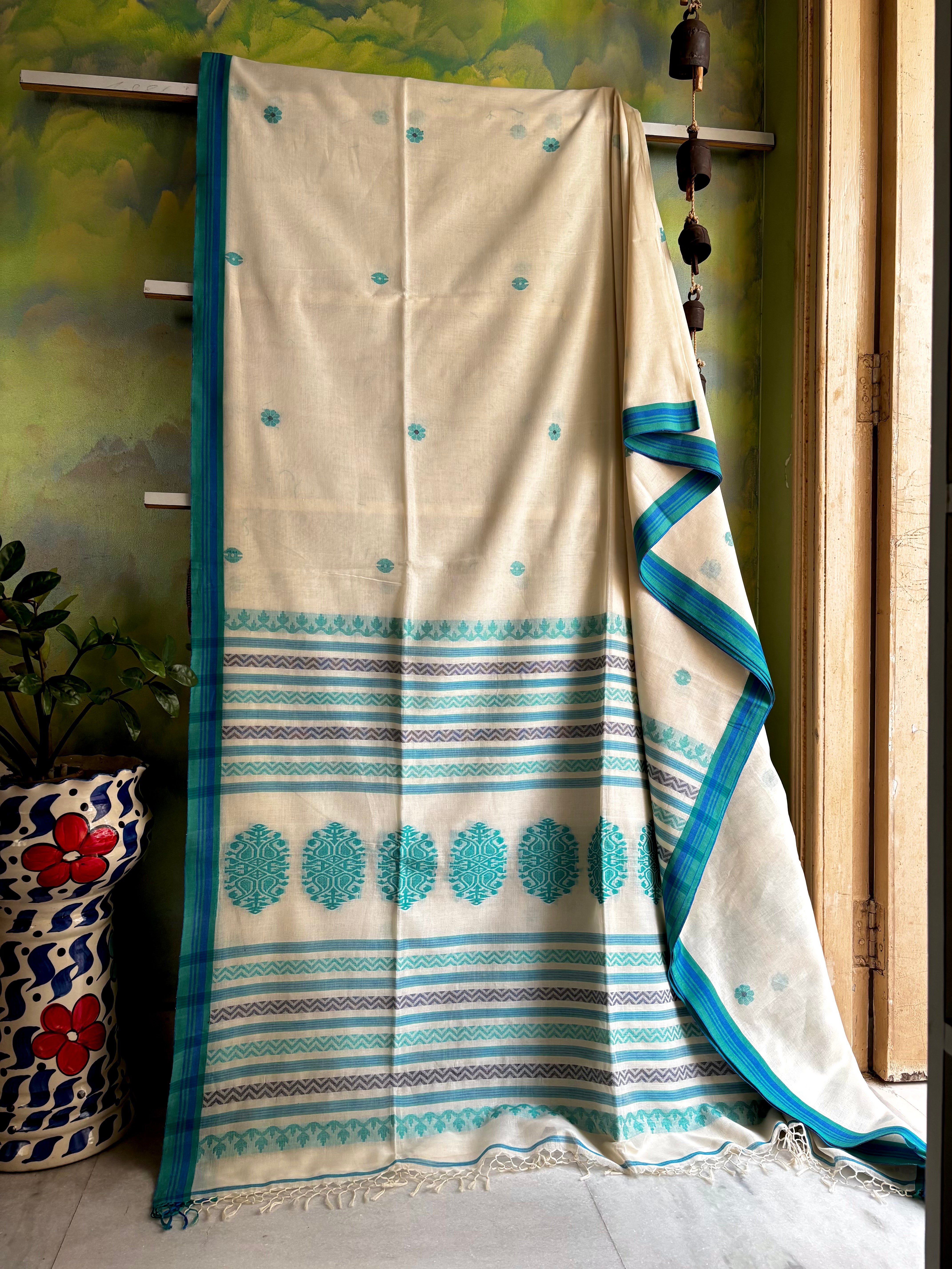 Handwoven Cream White Cotton Jamdani Saree