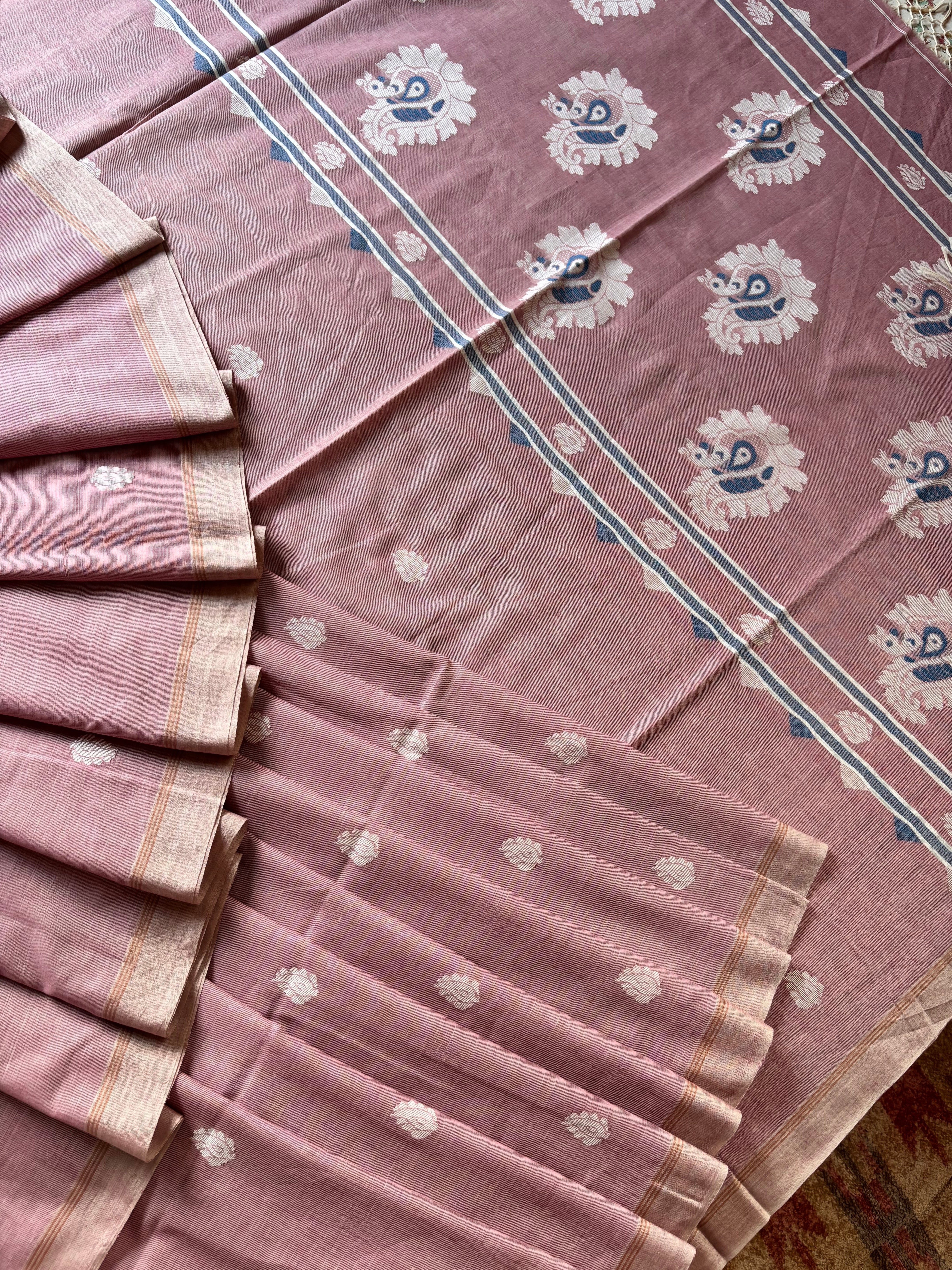 Handwoven Dusty Pink Cotton Jamdani Saree