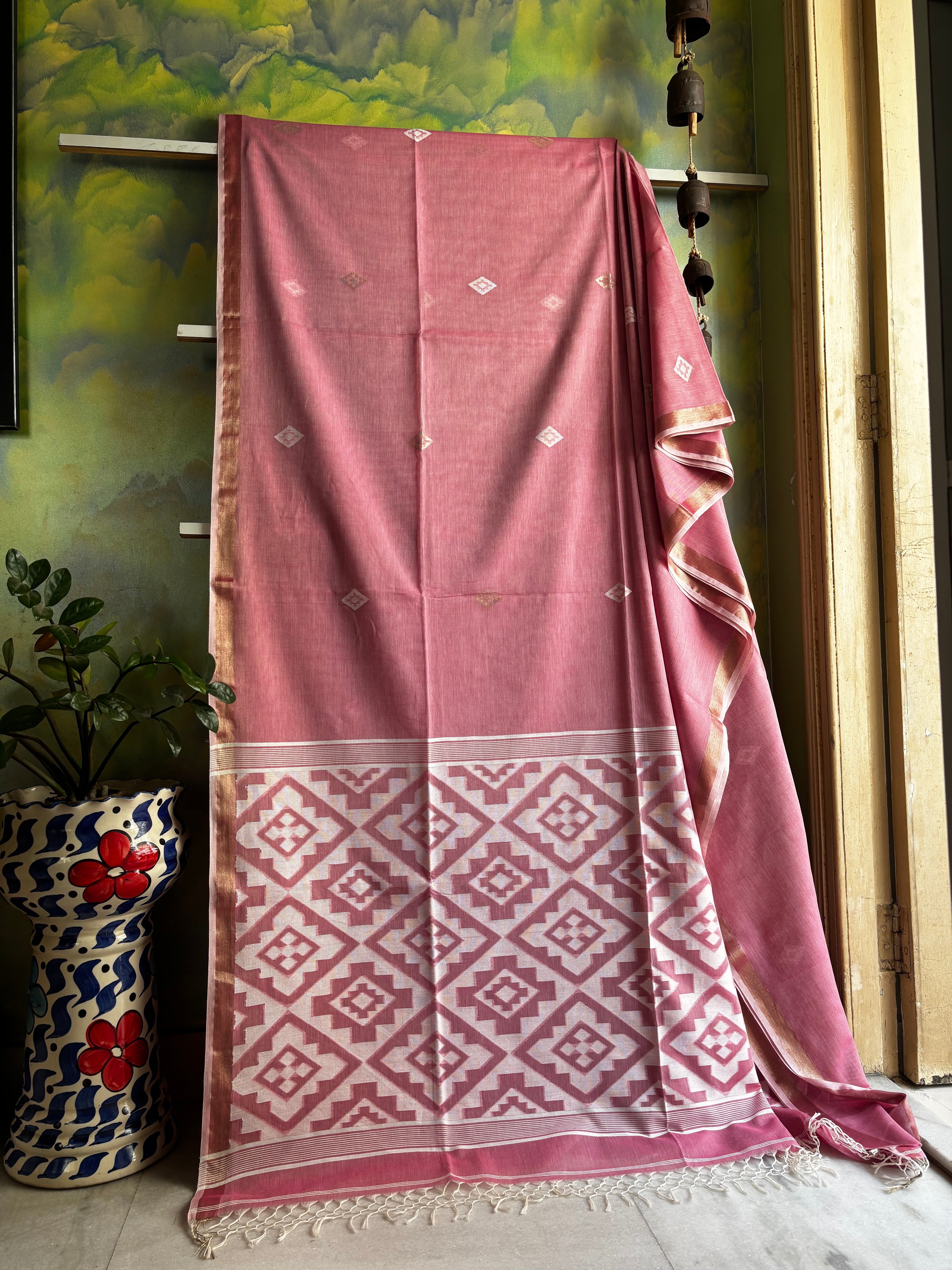 Handwoven Dusty Pink Colour Cotton Jamdani Saree
