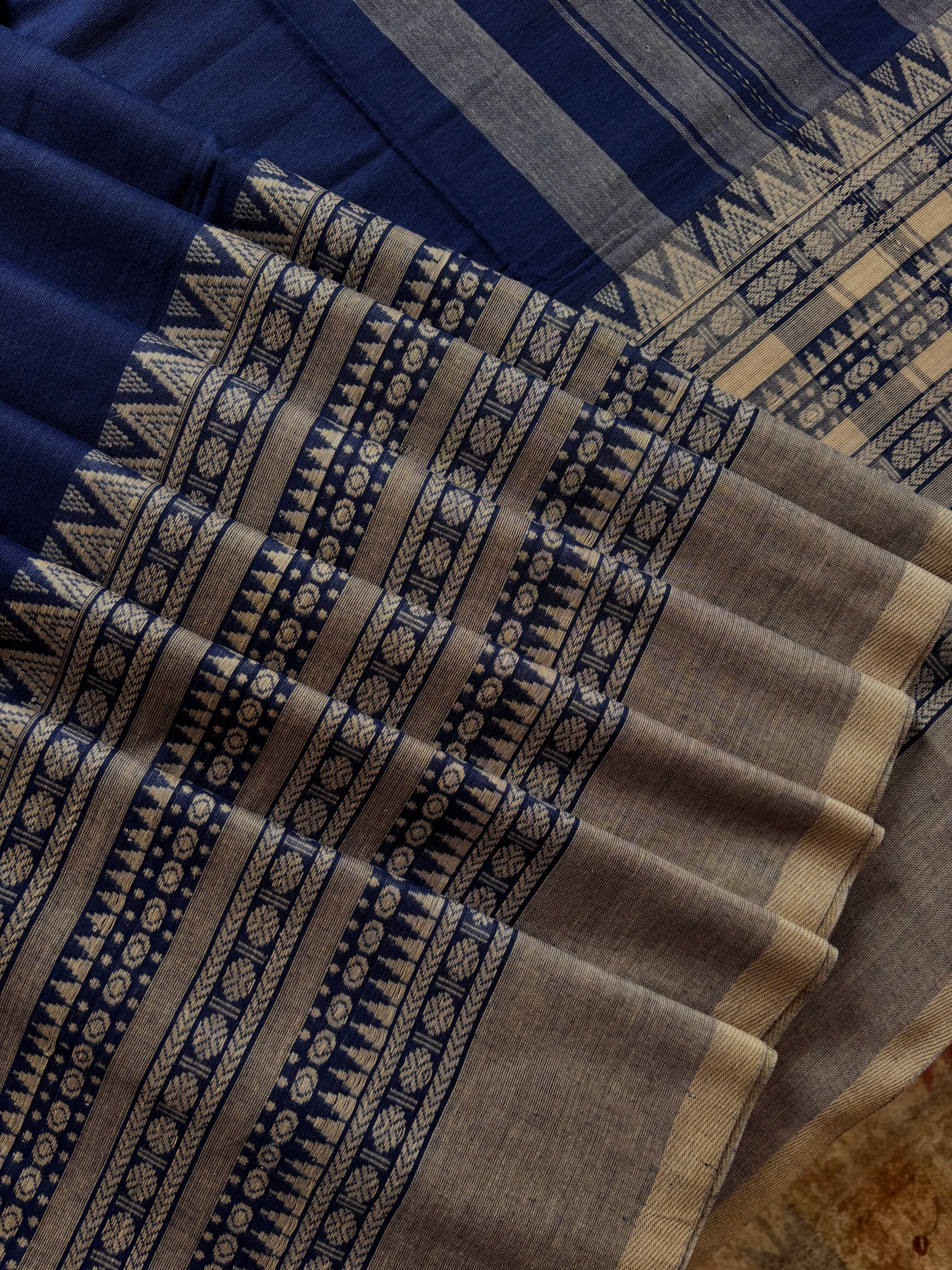 Handwoven Blue Beige Cotton Dhonekhali Saree