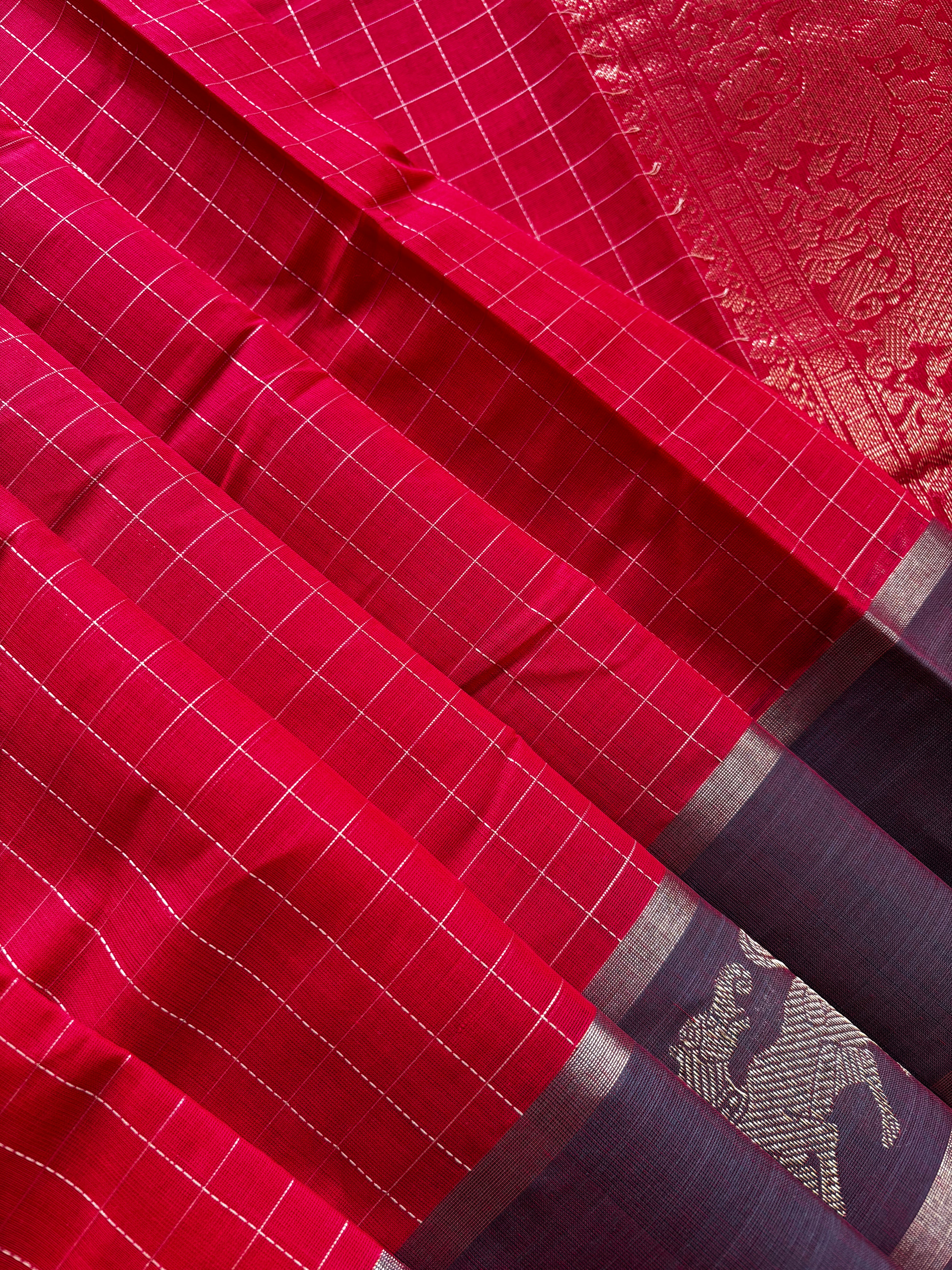 Handwoven Red Colour Kanchipuram Cotton Saree