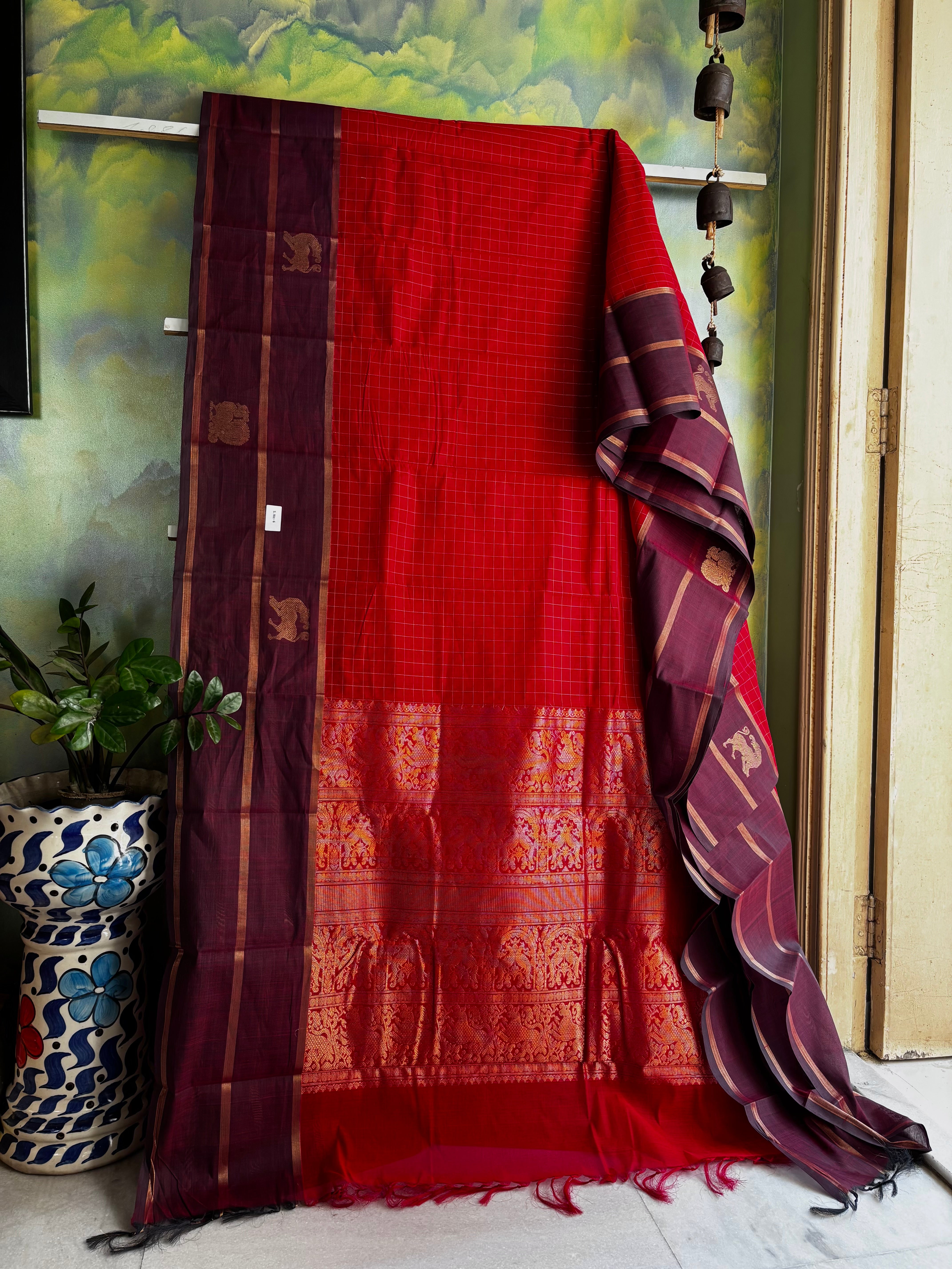 Handwoven Red Colour Kanchipuram Cotton Saree