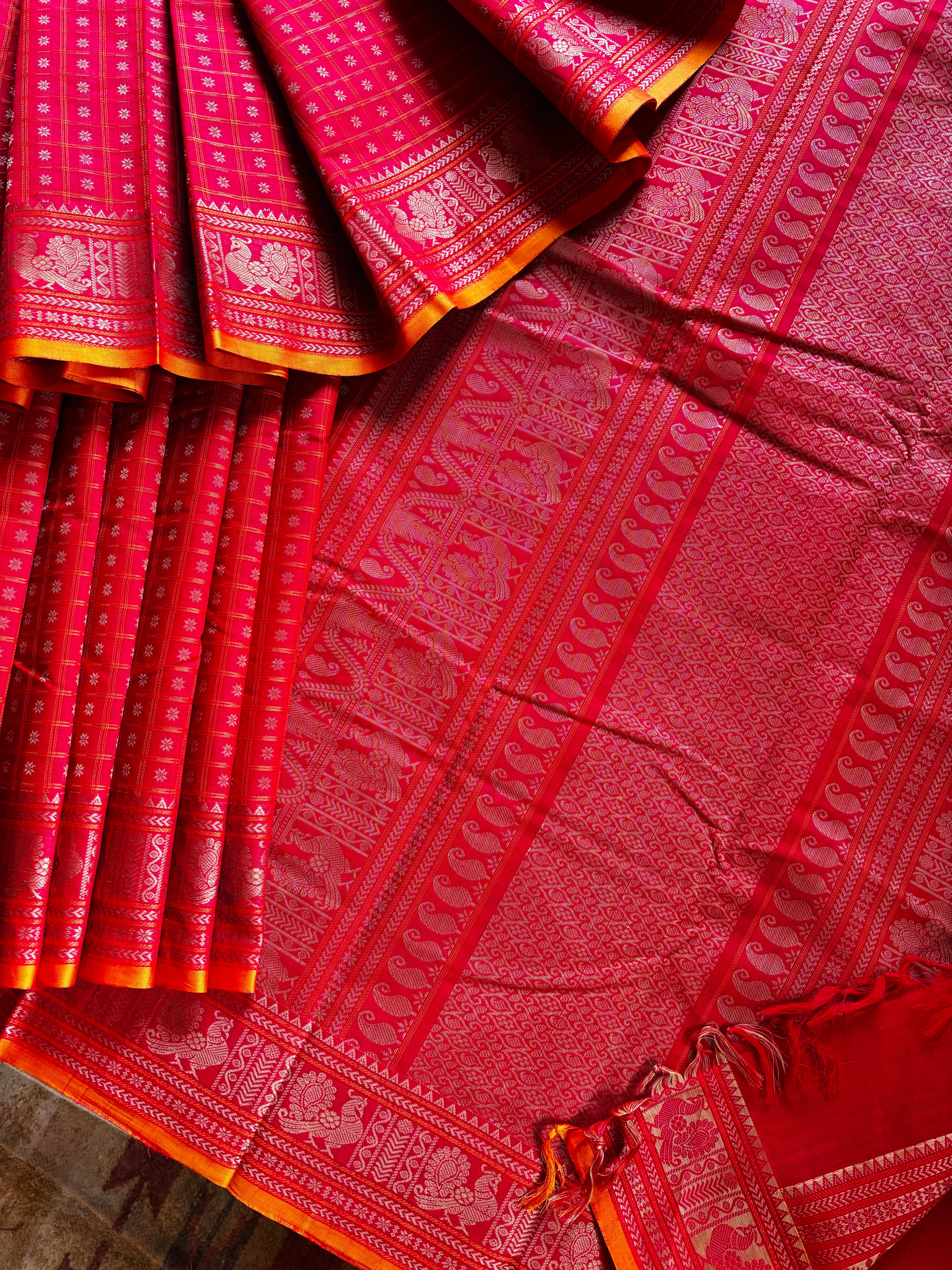Handwoven Red Aayirum Butta Kanchipuram Saree