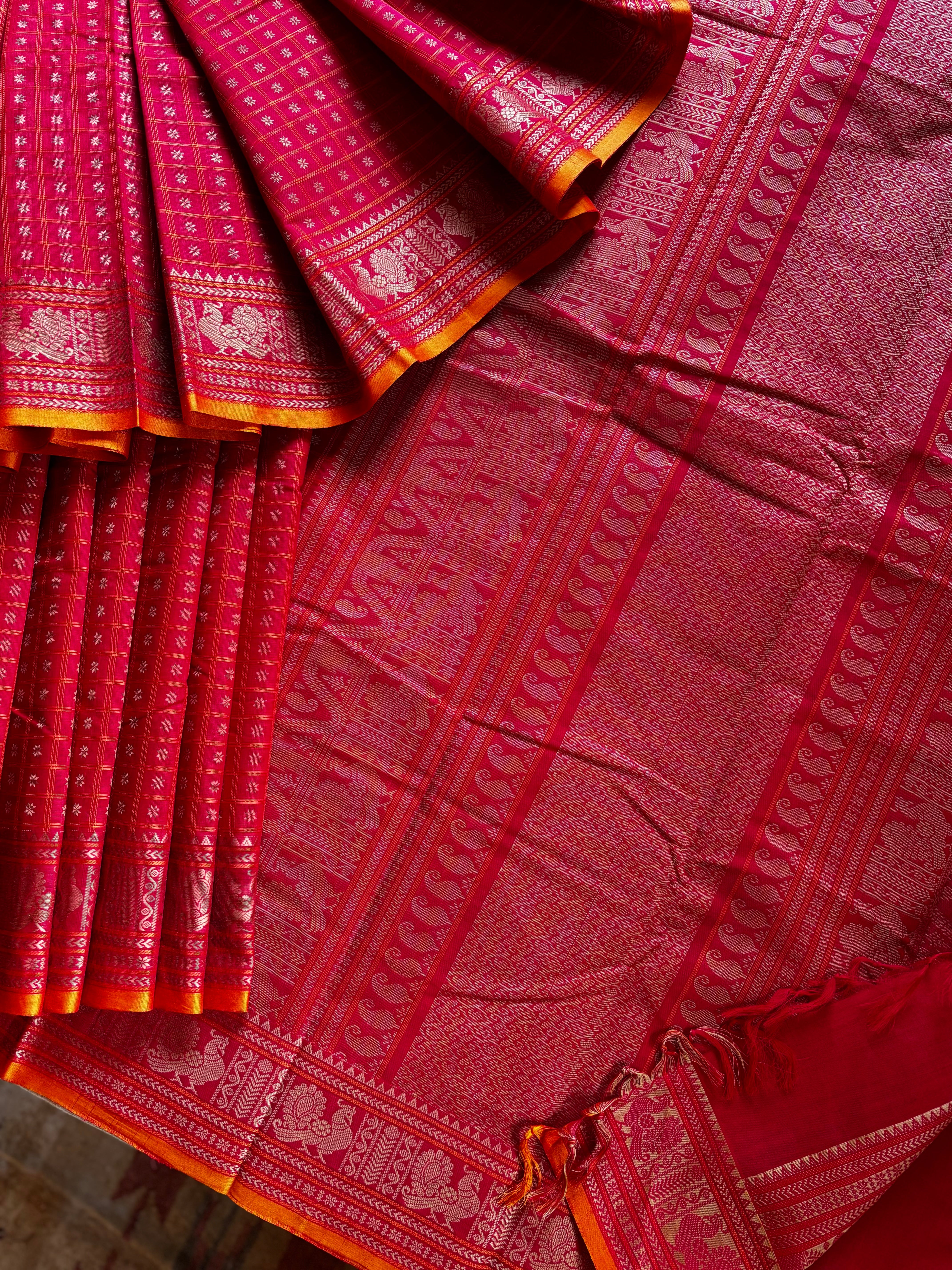 Handwoven Red Aayirum Butta Kanchipuram Saree