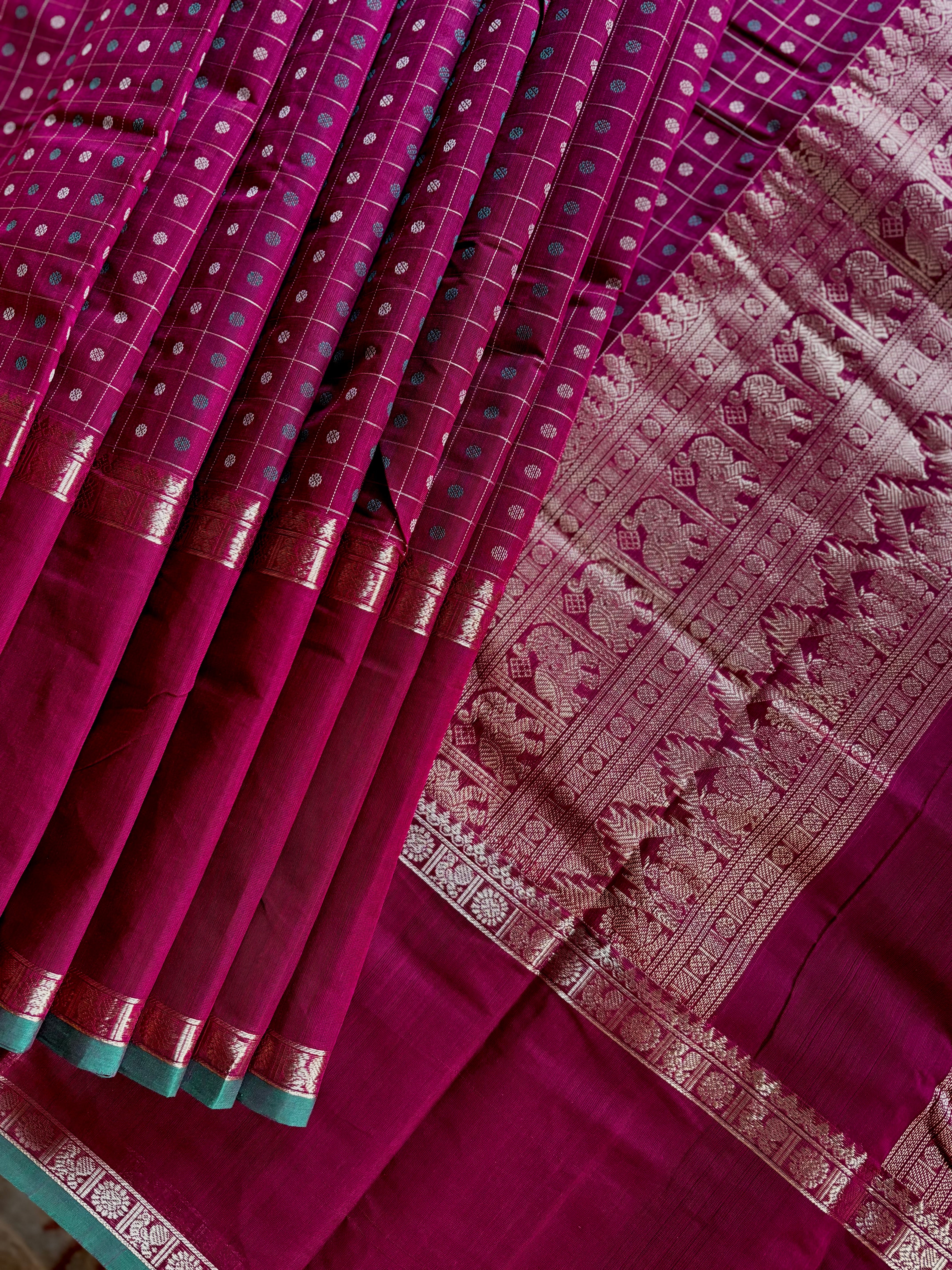 Handwoven Maroonish Pink Colour Kanchipuram Cotton Saree
