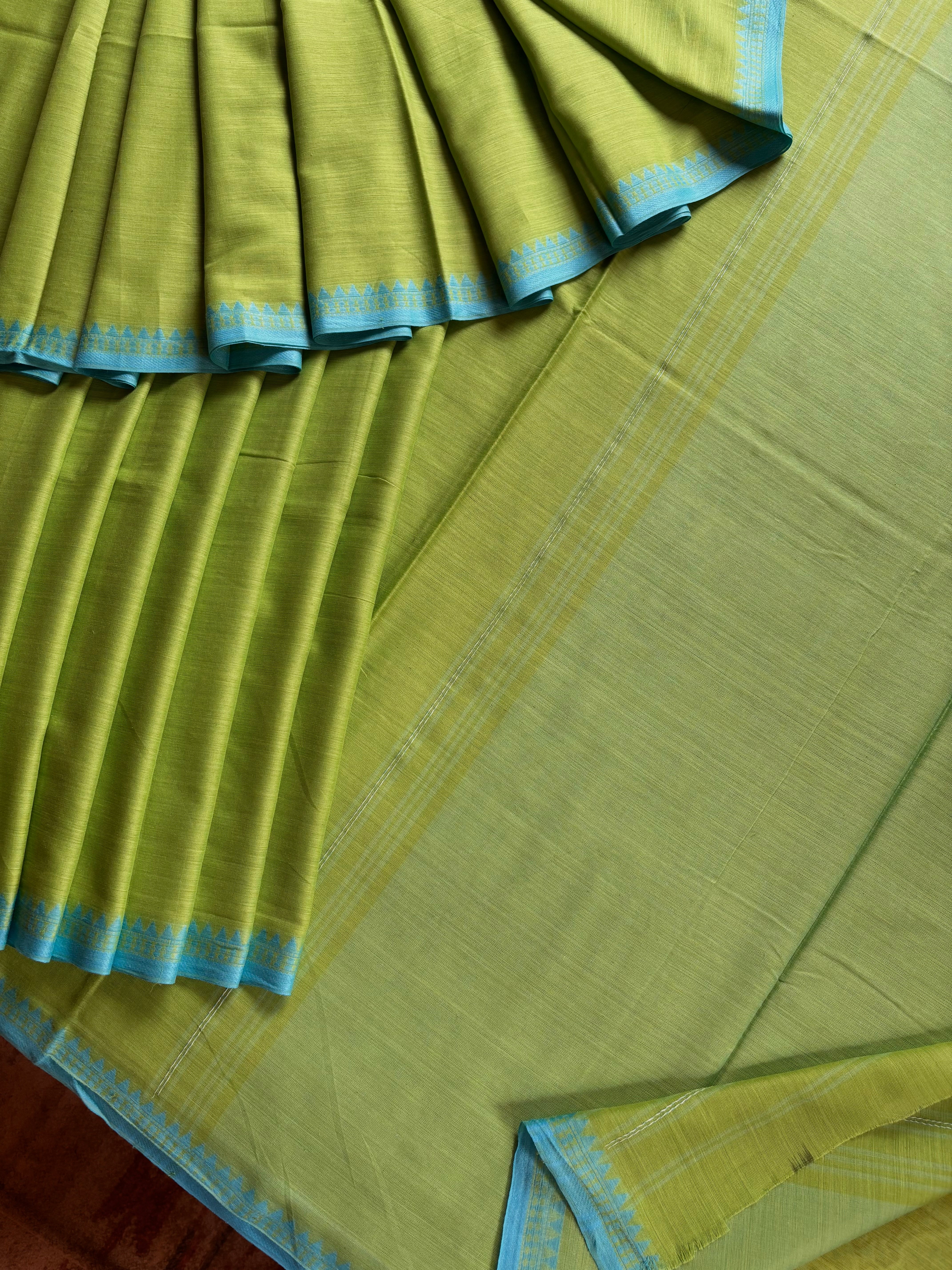 Handwoven Light Green Colour Cotton Dhonekhali Saree