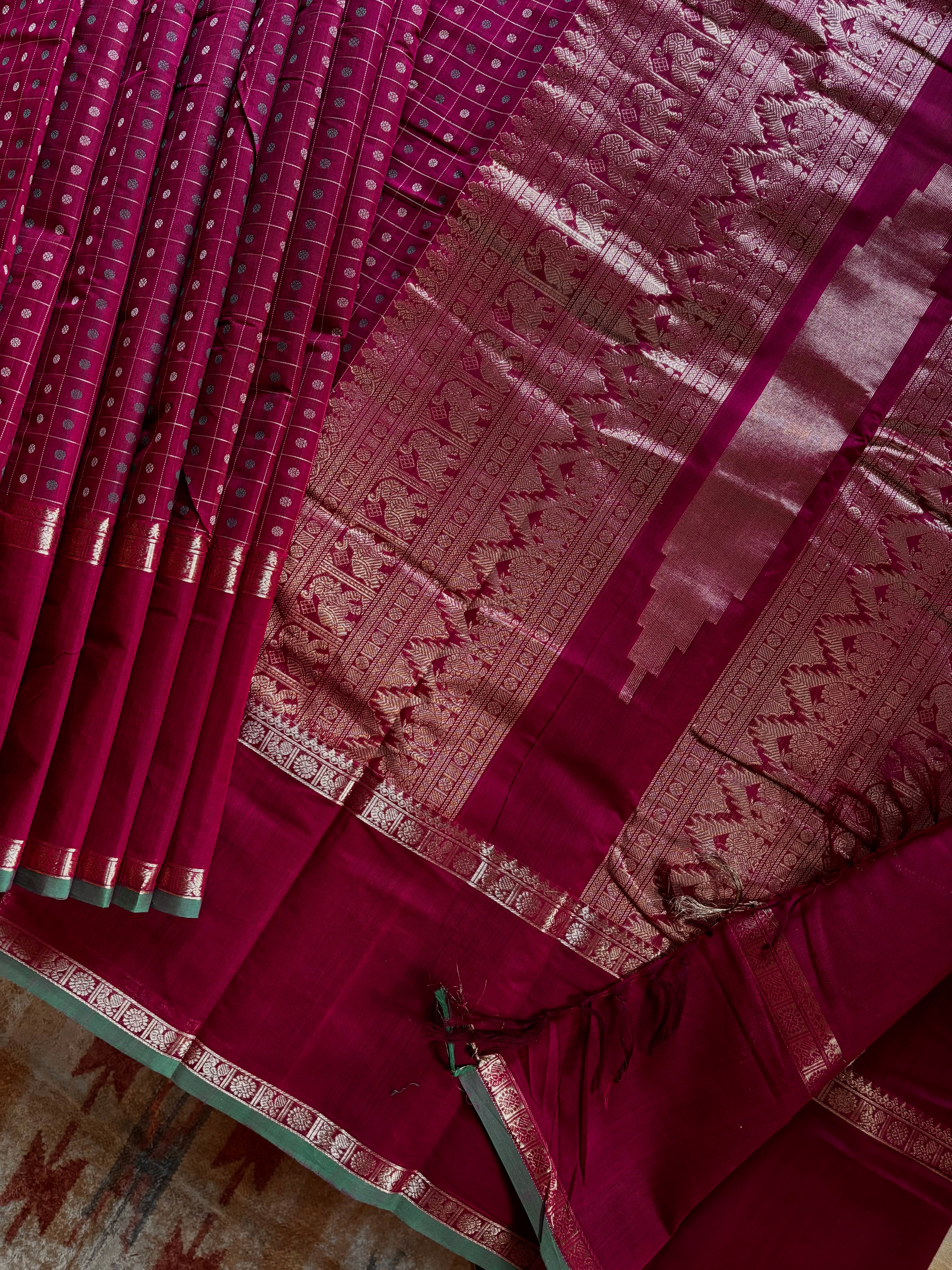 Handwoven Maroonish Pink Colour Kanchipuram Cotton Saree