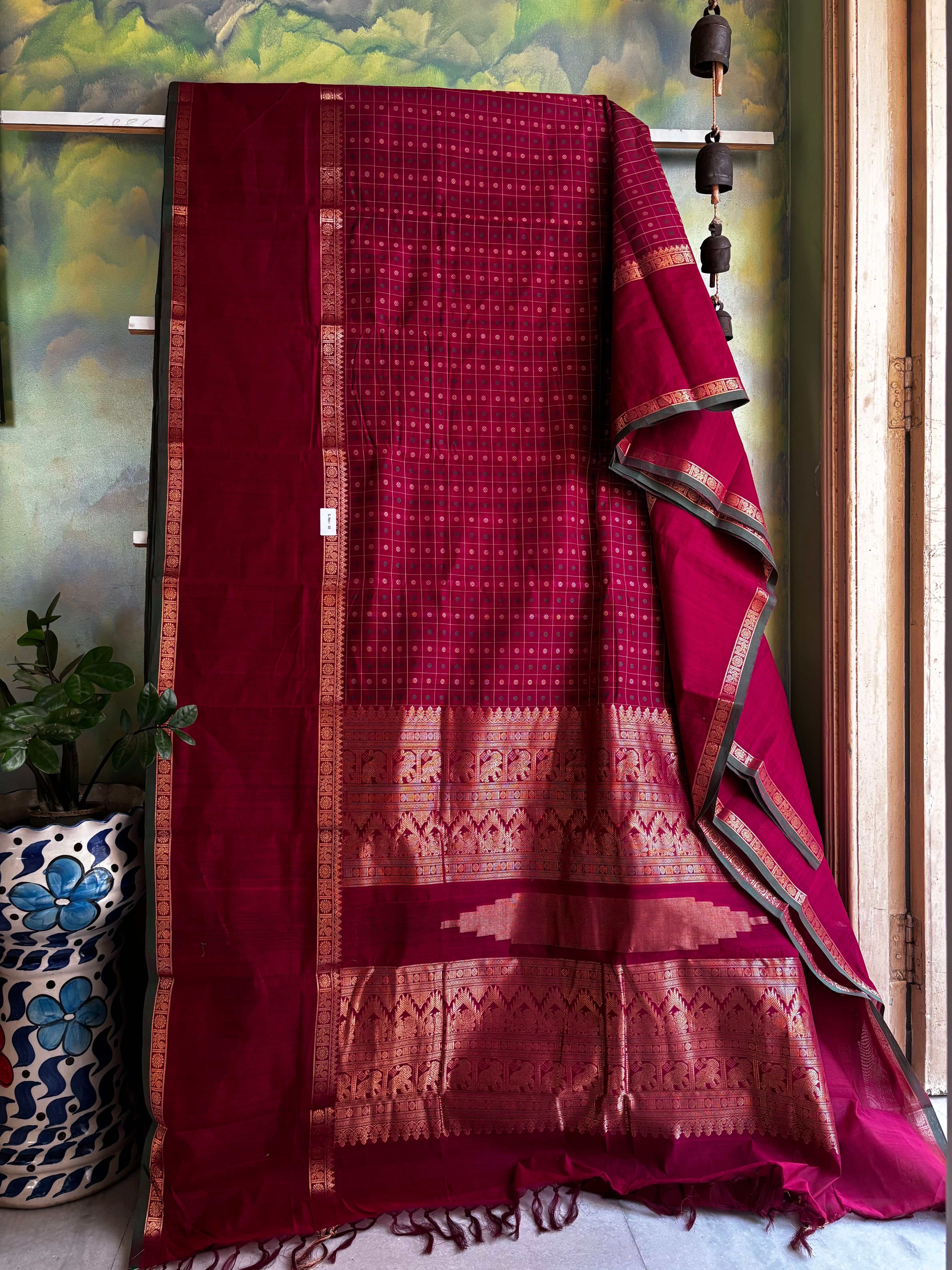 Handwoven Maroonish Pink Colour Kanchipuram Cotton Saree
