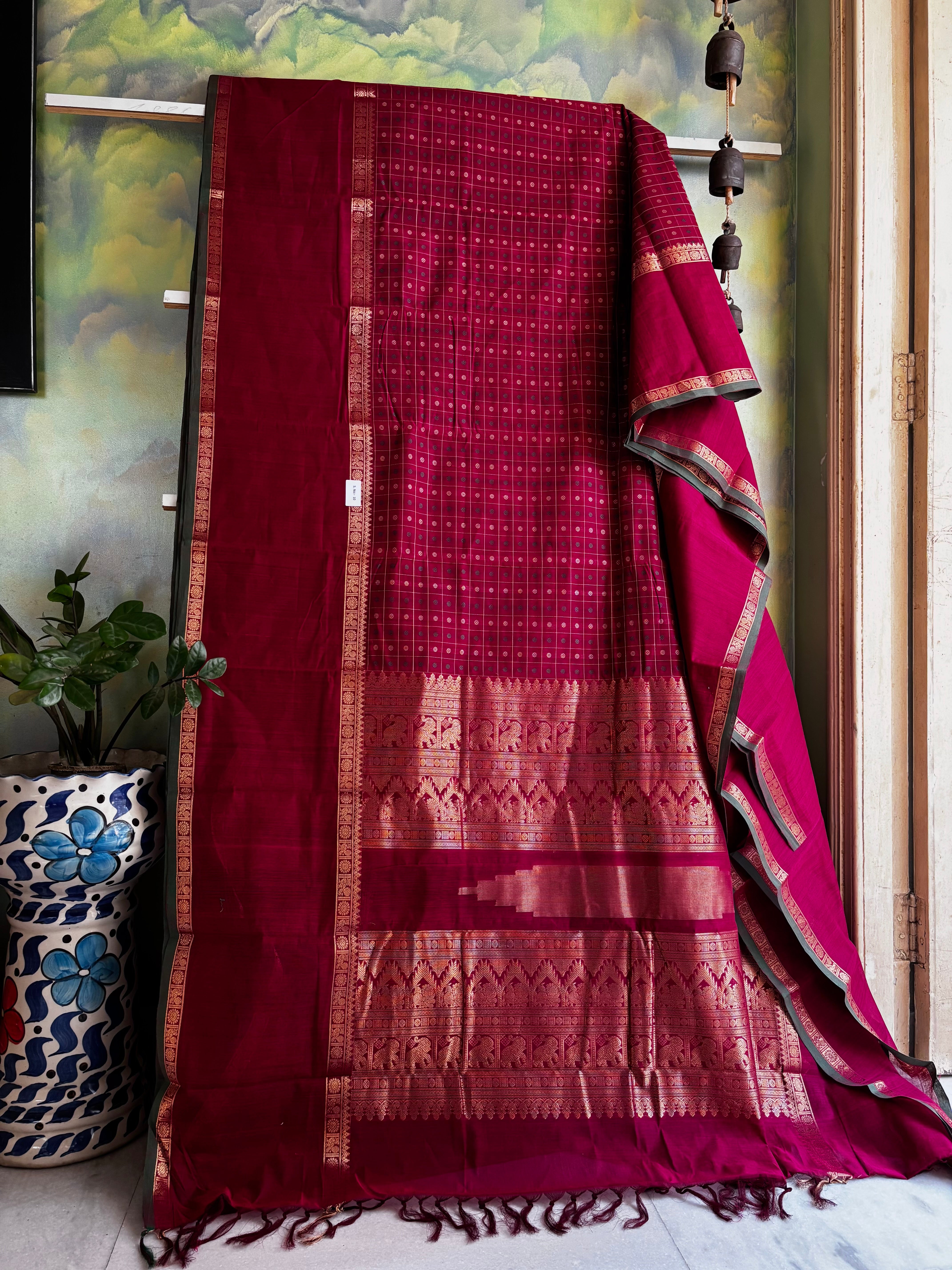 Handwoven Maroonish Pink Colour Kanchipuram Cotton Saree