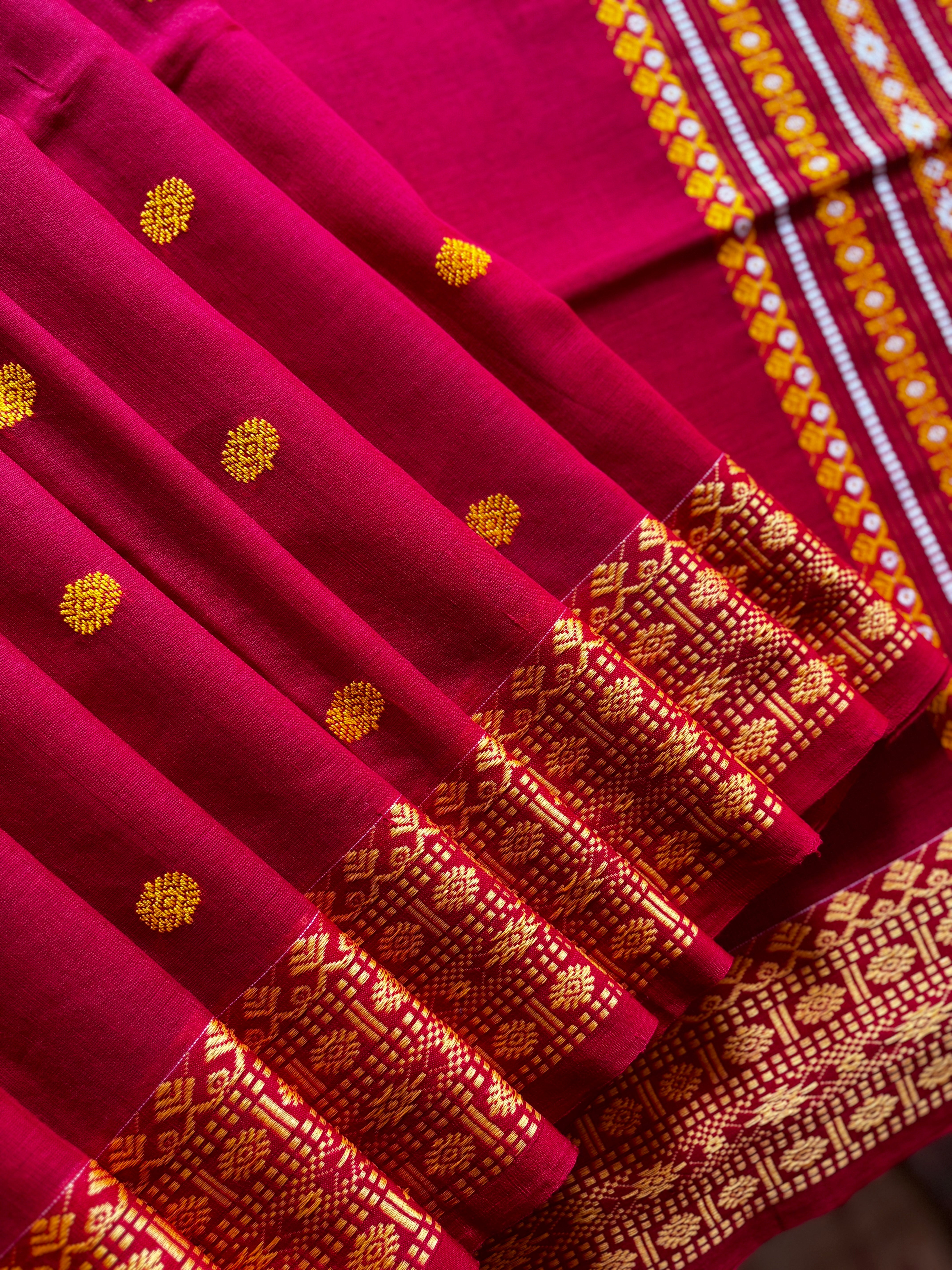 Handwoven Red Colour Phulia Cotton Saree