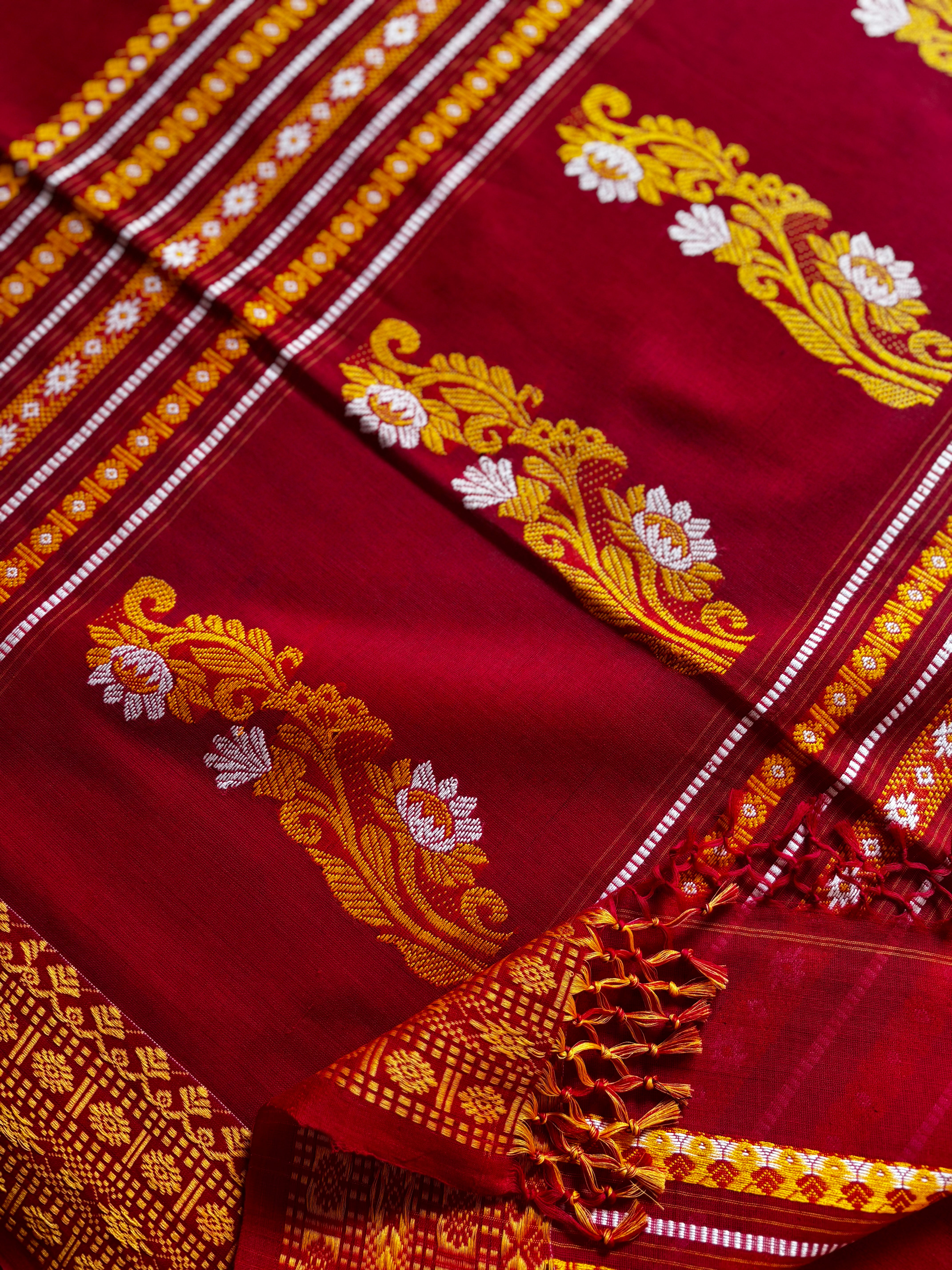 Handwoven Red Colour Phulia Cotton Saree