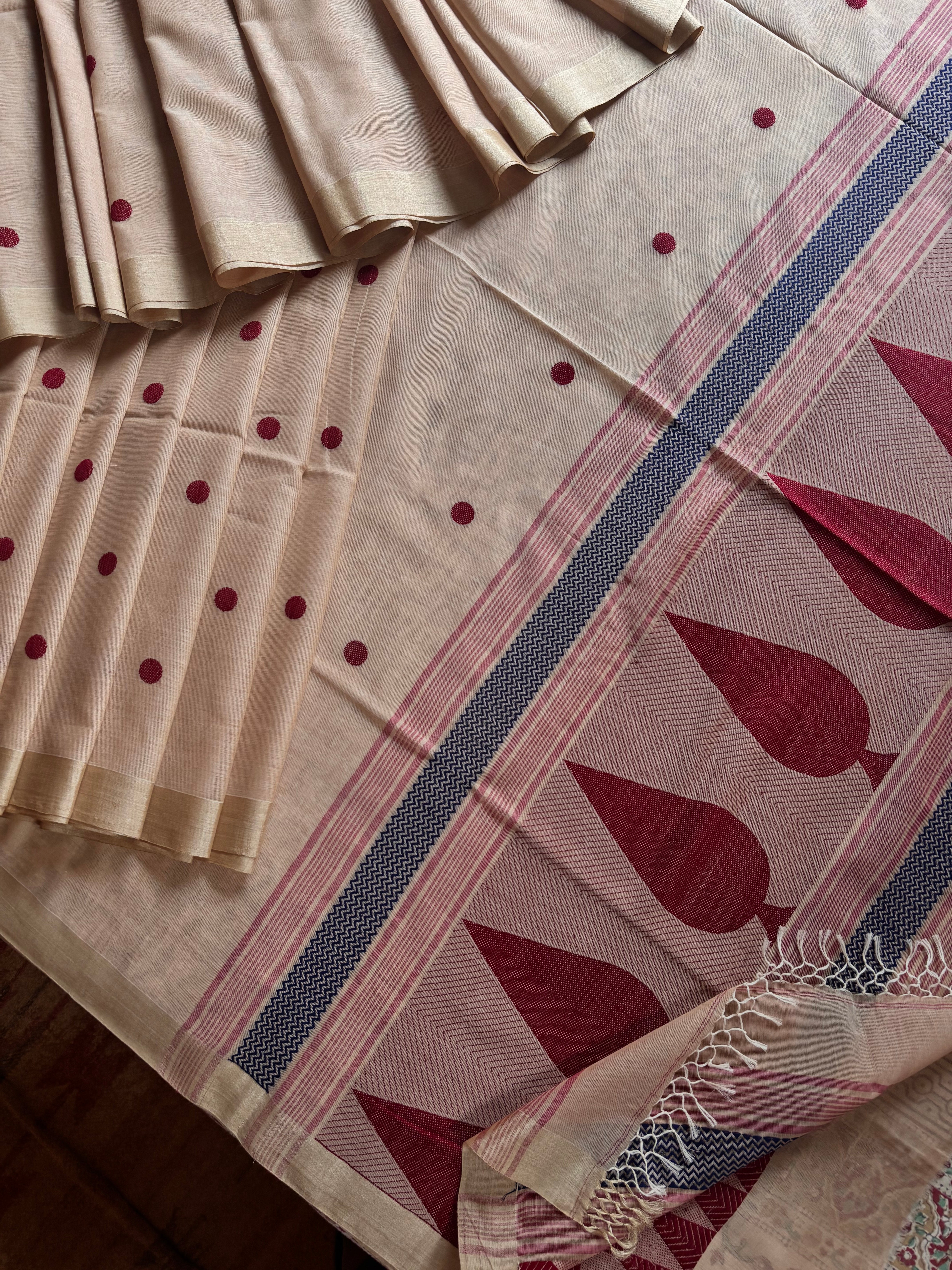Handwoven Beige Colour Phulia Cotton Saree