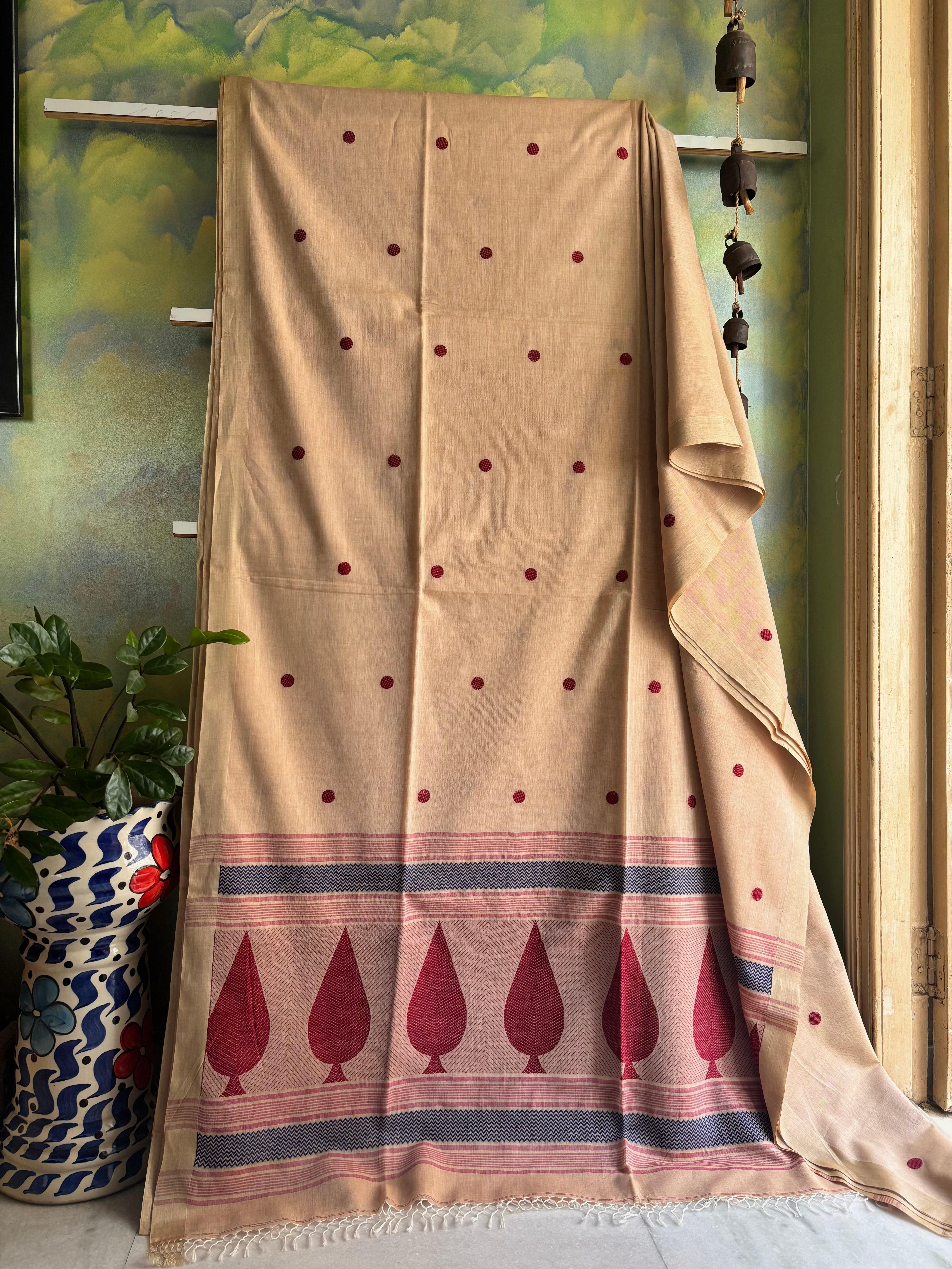 Handwoven Beige Colour Phulia Cotton Saree